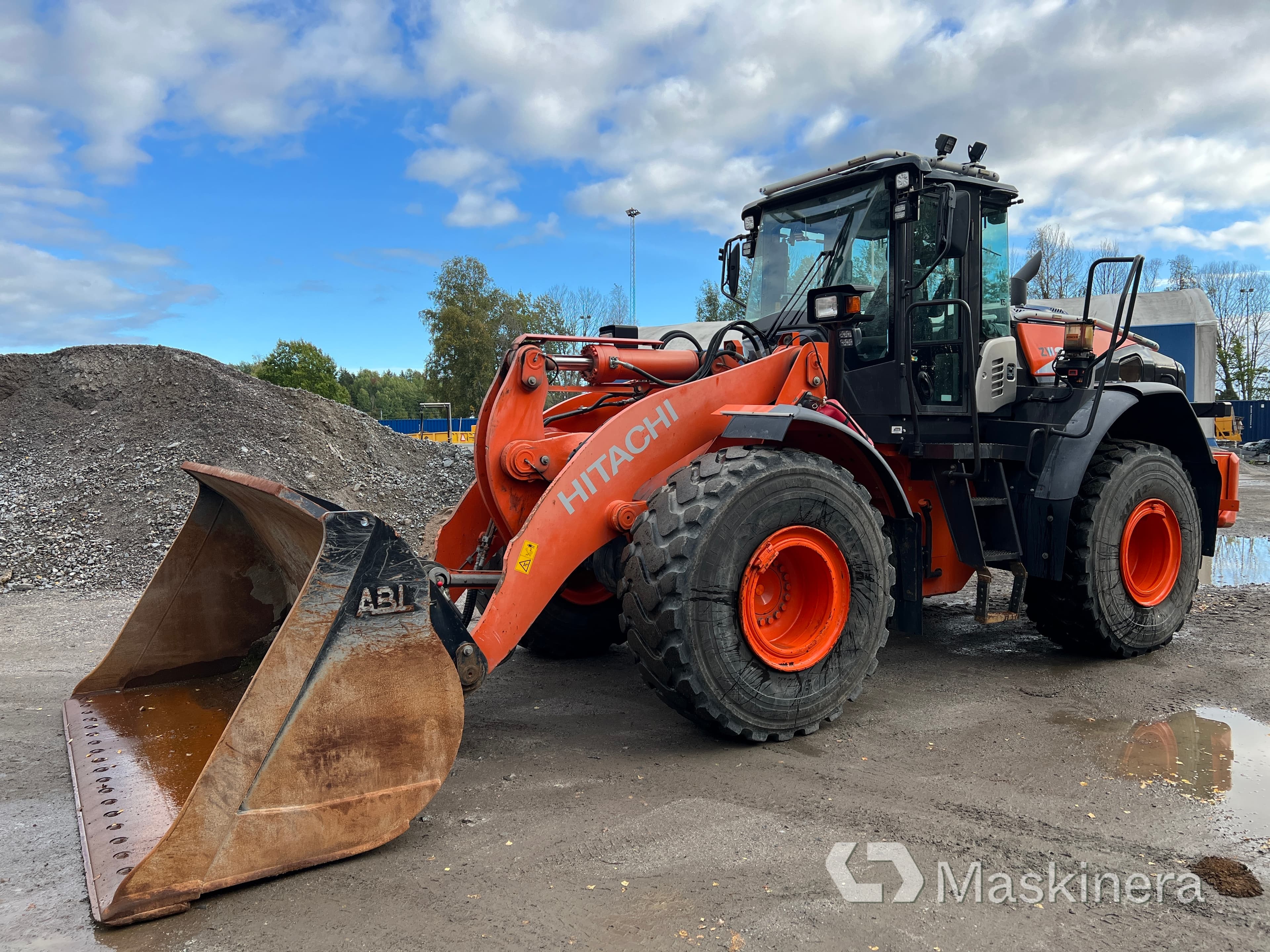Hjullastare Hitachi ZW220-6