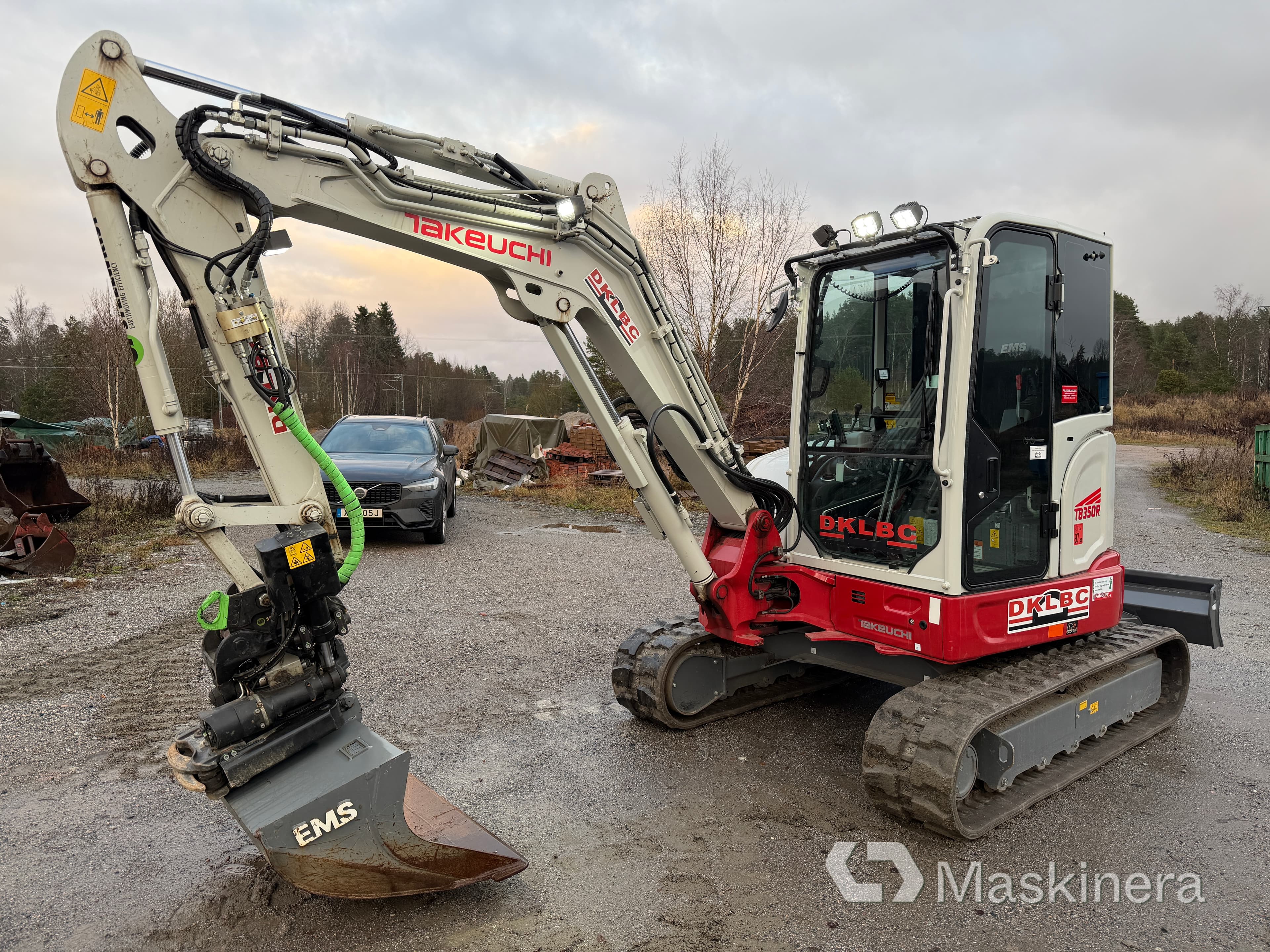 Grävmaskin Takeuchi TB350R med redskap