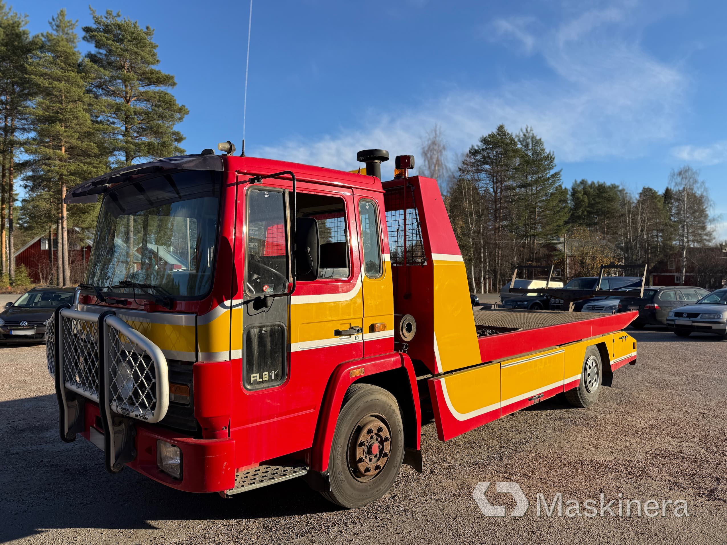 Flakbärgare Volvo FL 611