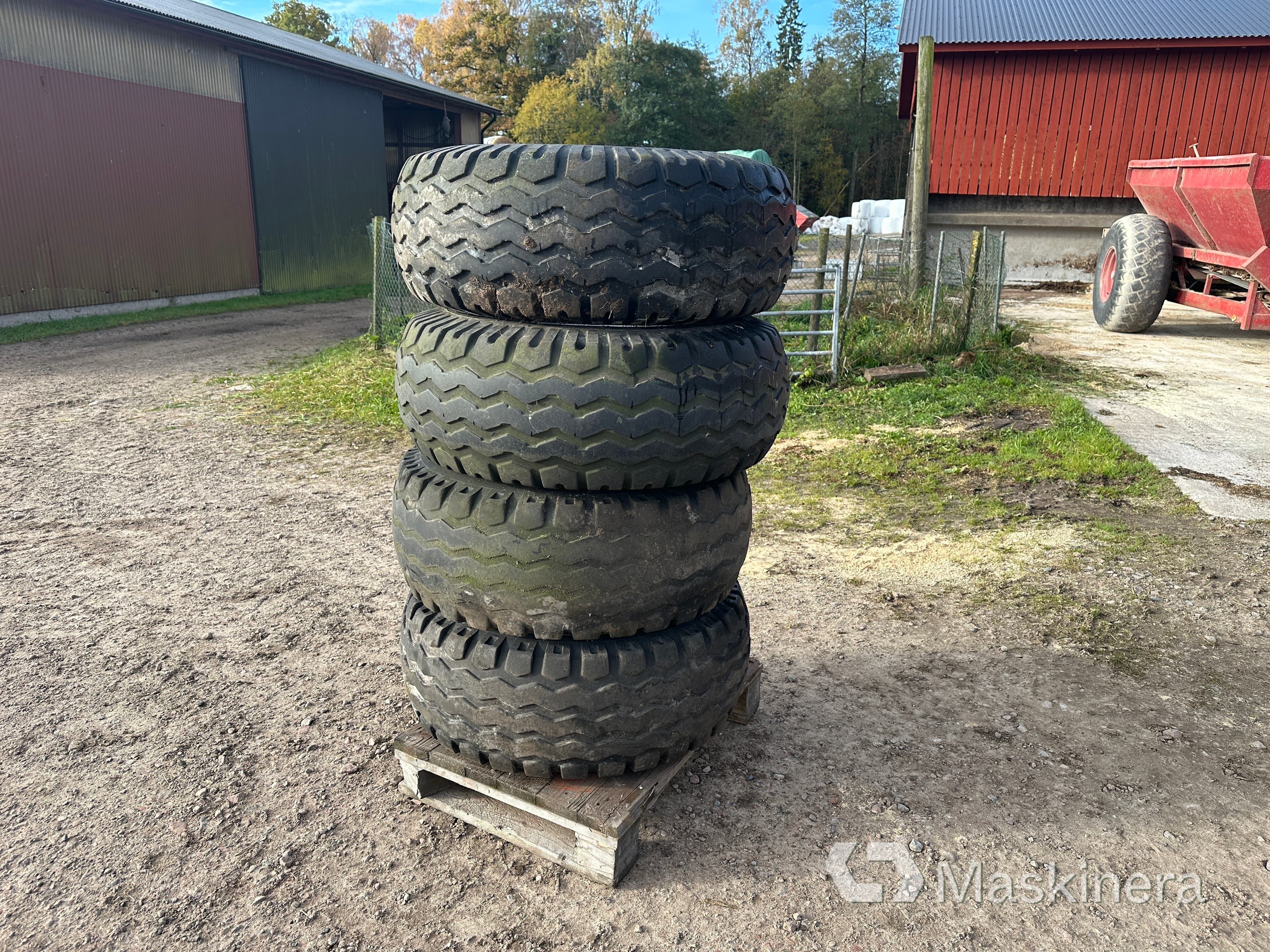 Däck vagnsdäck Alliance 16 P.R 13.0/65-18