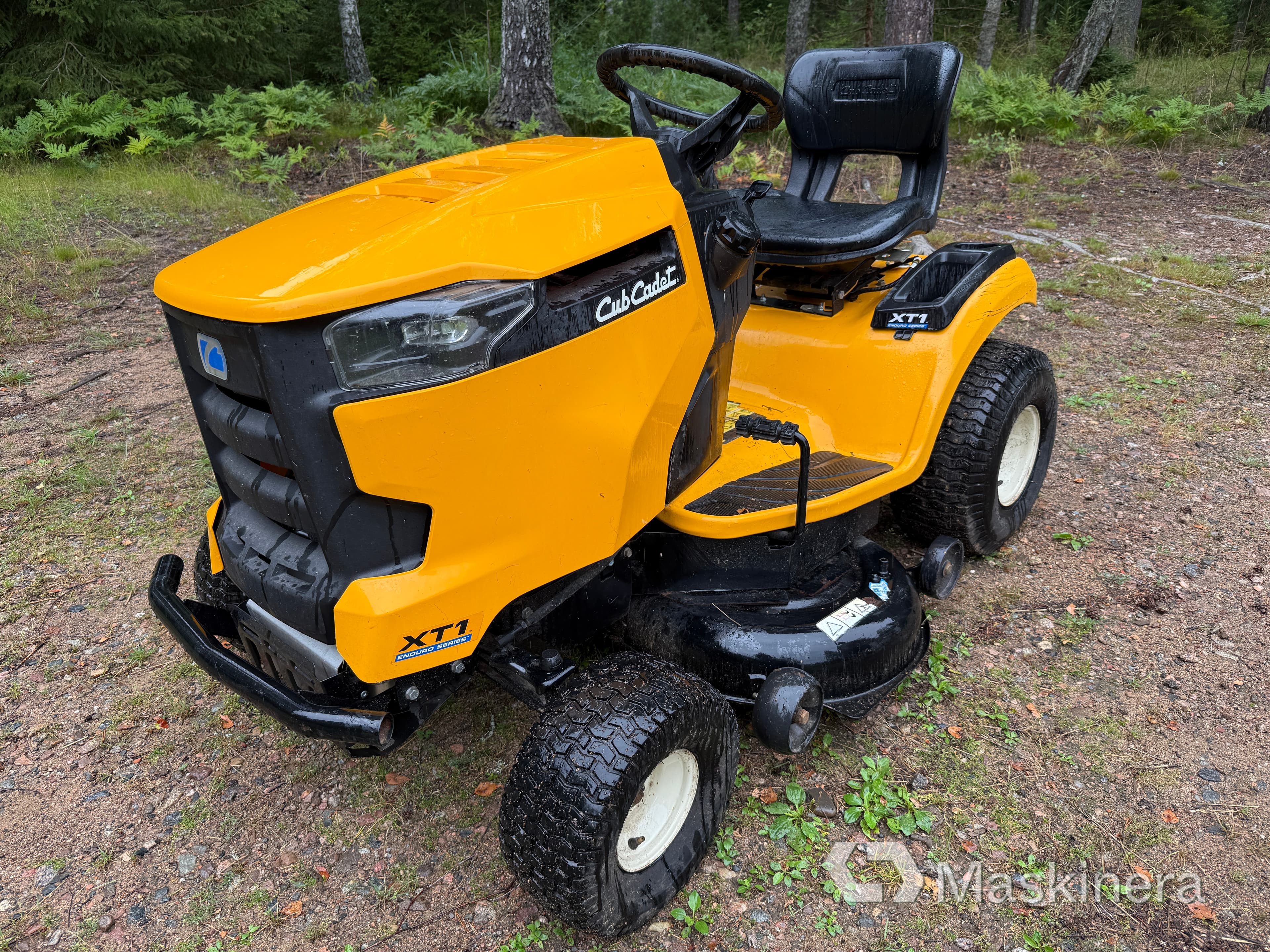 Trädgårdstraktor Cub Cadet XT1