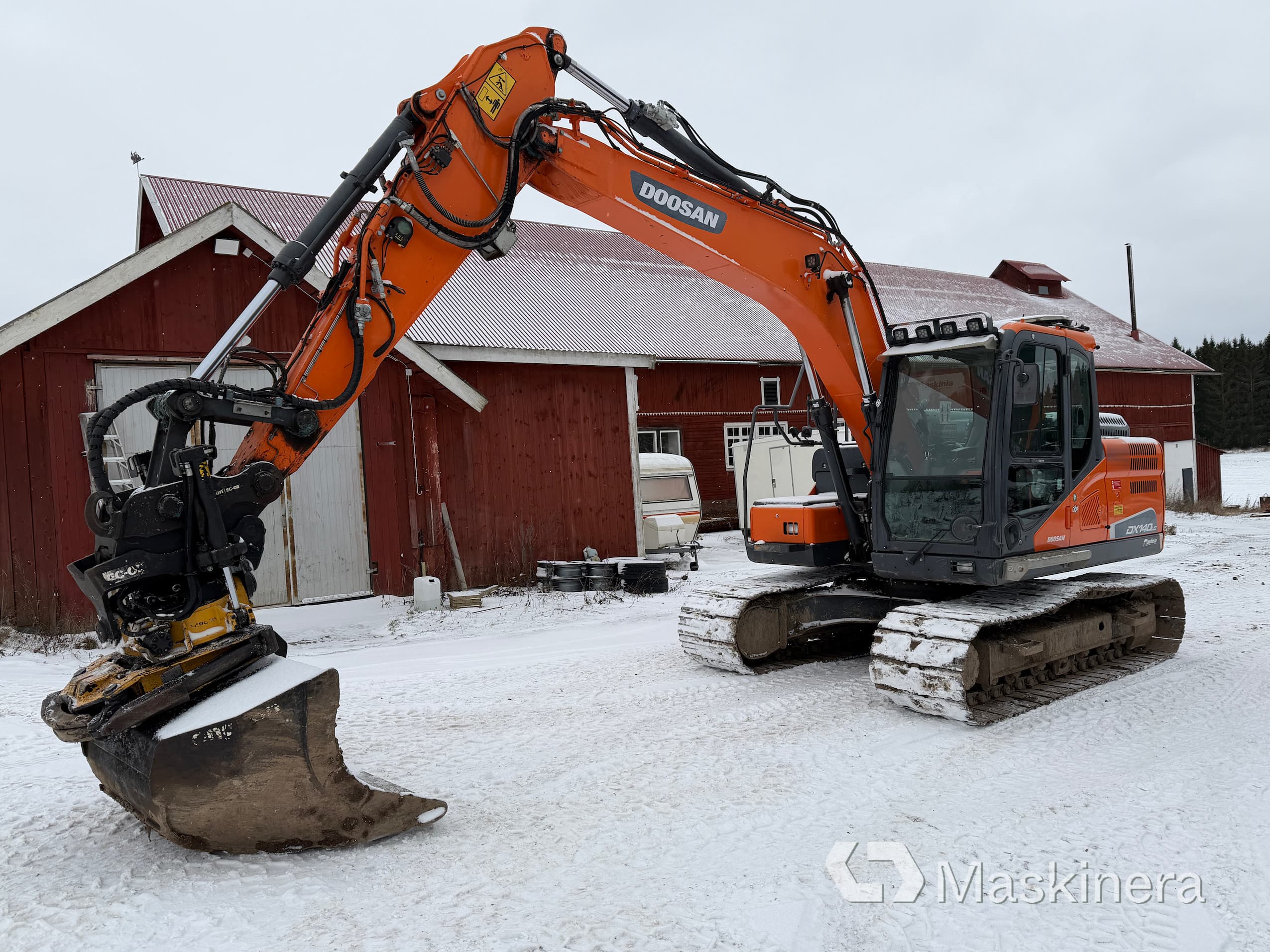 Grävmaskin Doosan DX140 LC-5