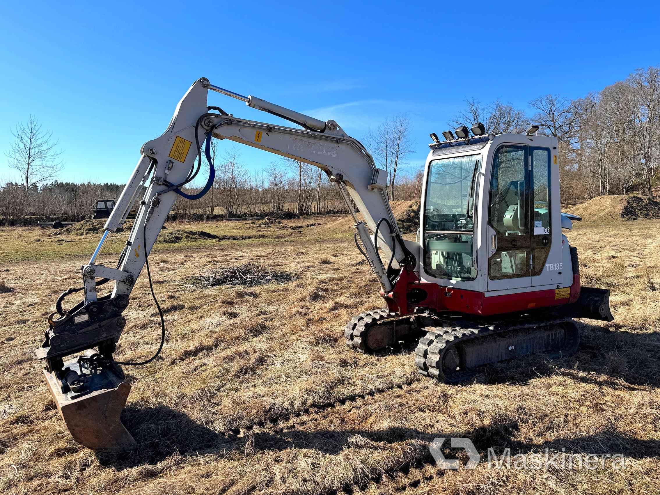 Grävmaskin Take Job TB135 med redskap