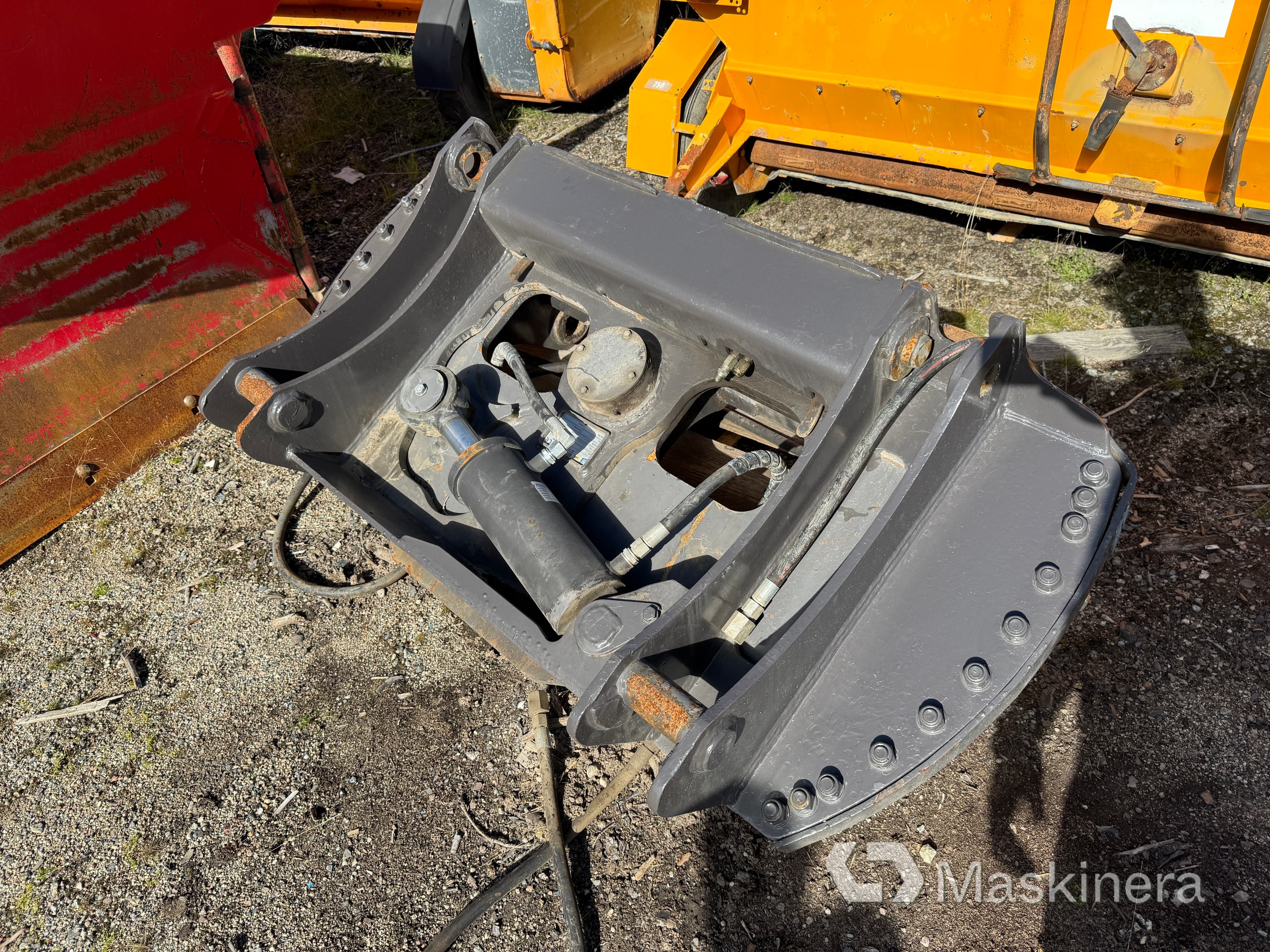 Skevfäste till Volvo L60F