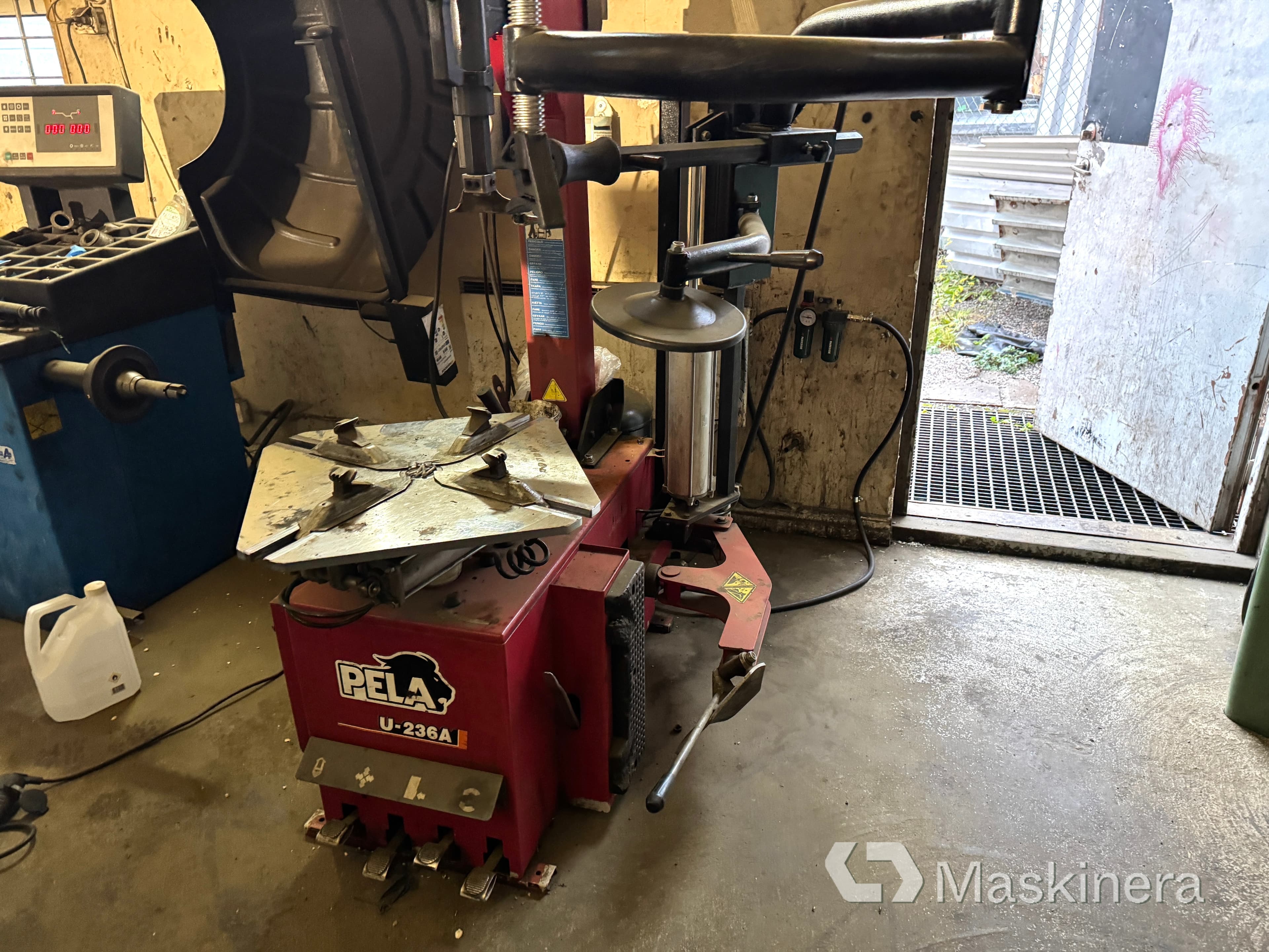 Däckmaskin Pela U-236A & Megaspin 400