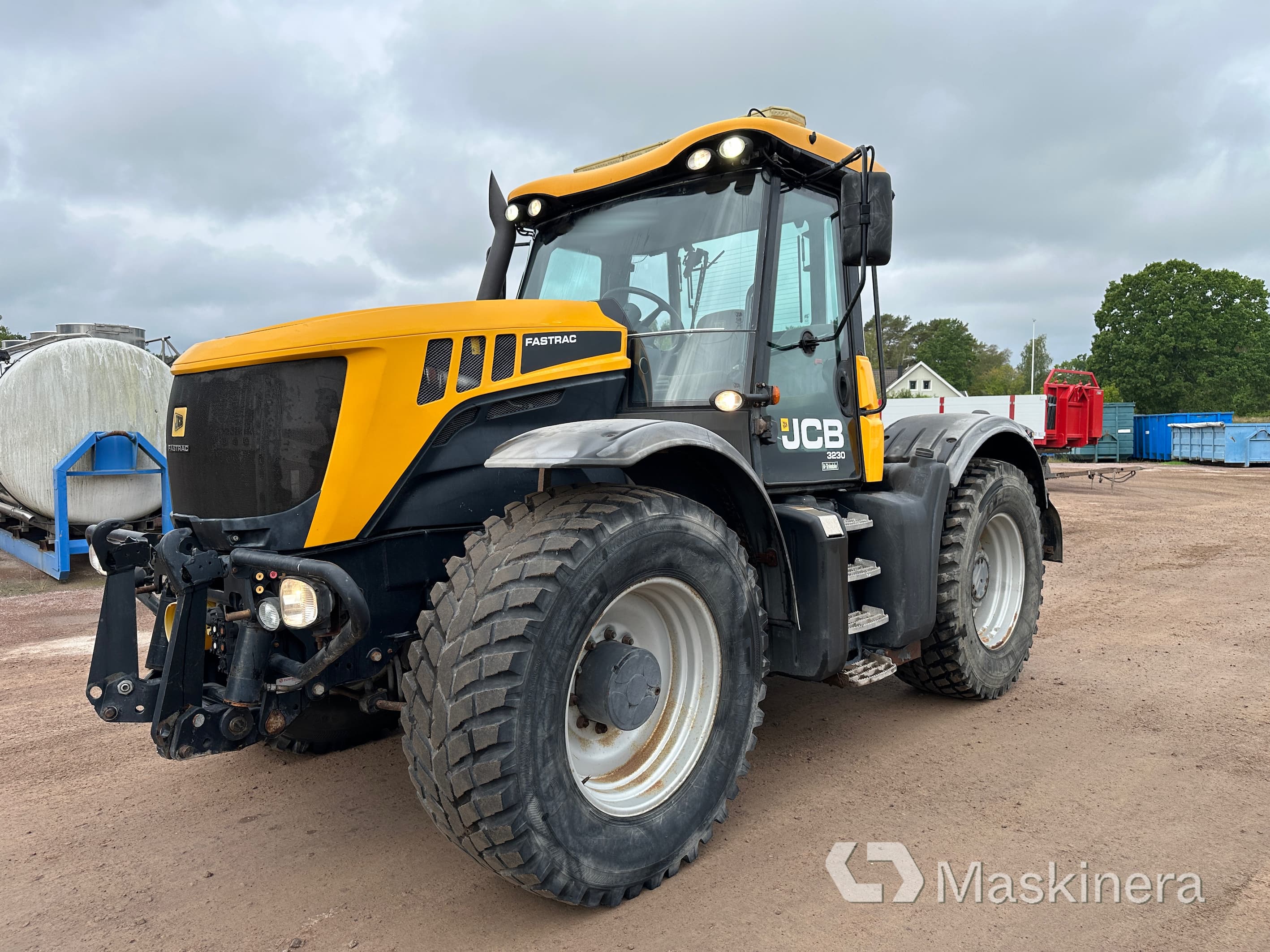 Traktor JCB Fastrac 3230 XTRA