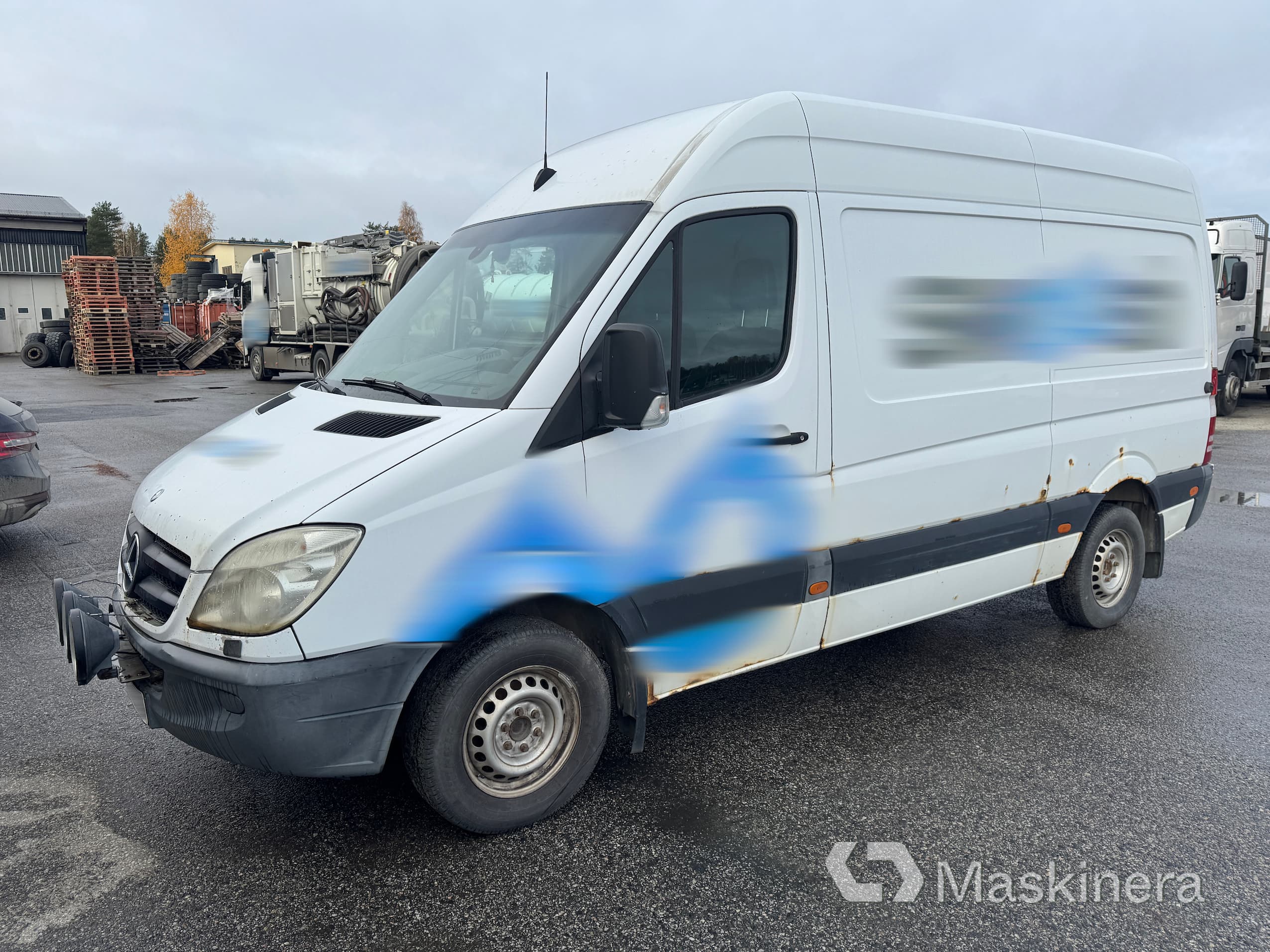 Skåpbil Mercedes-Benz 315 CDI (repobjekt)