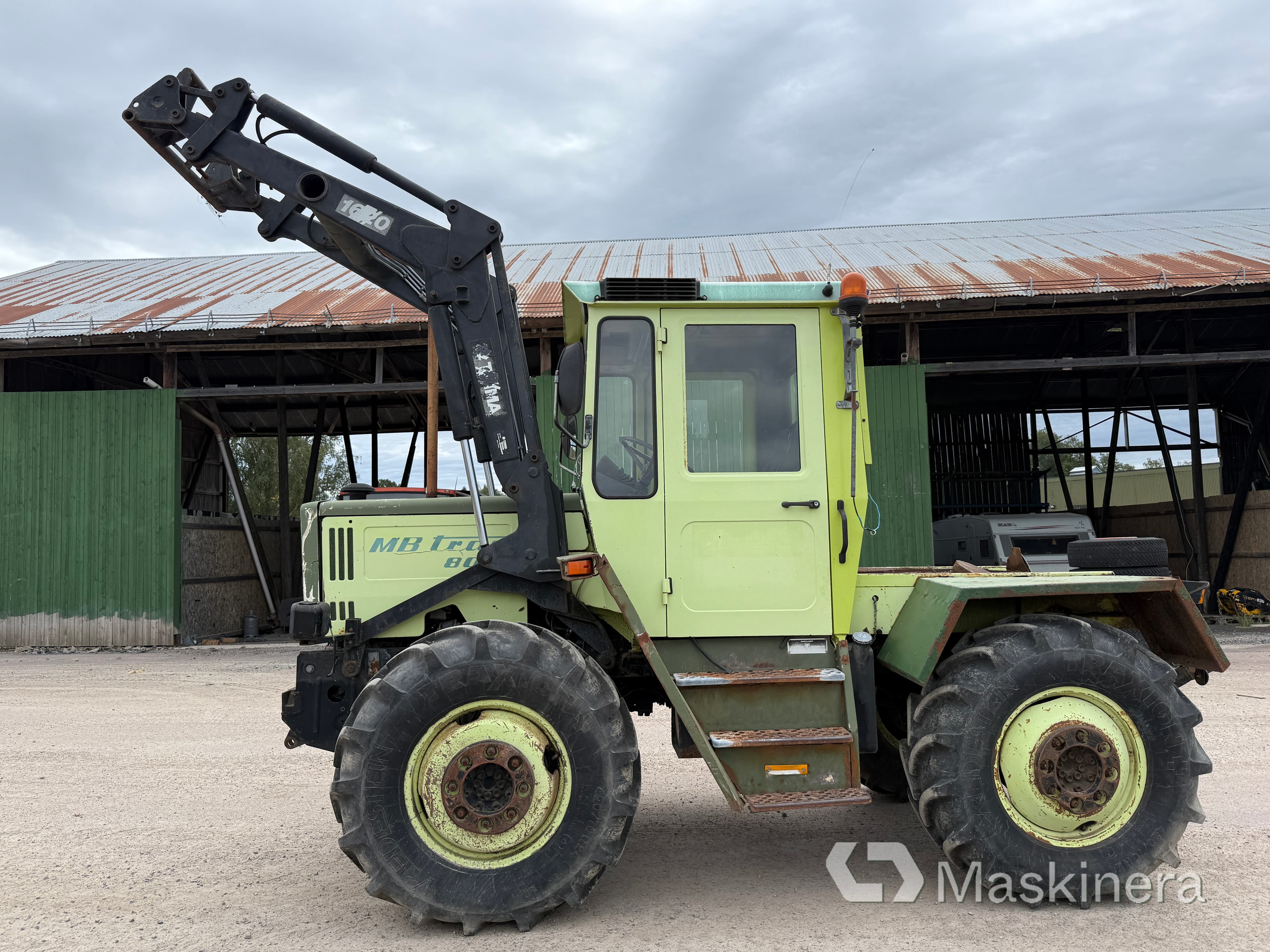 Traktor Mercedes-benz MB Trac 800