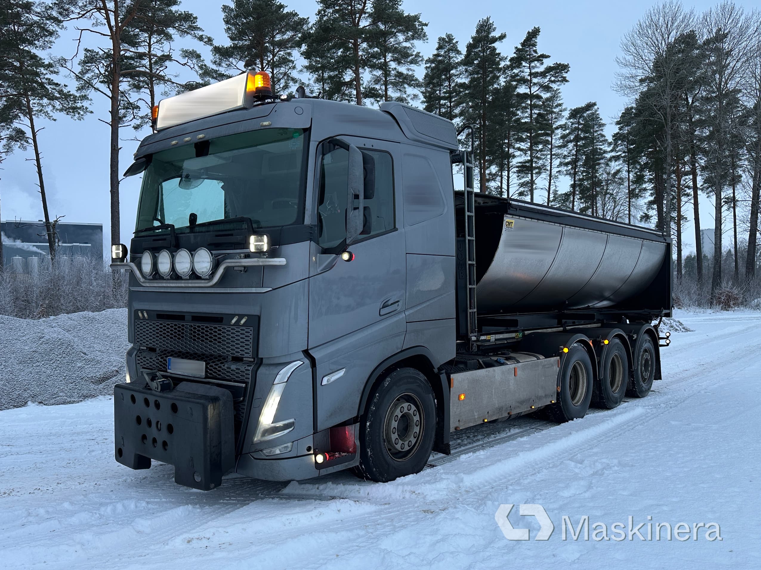 Lastväxlare Volvo FH med sprider & flak