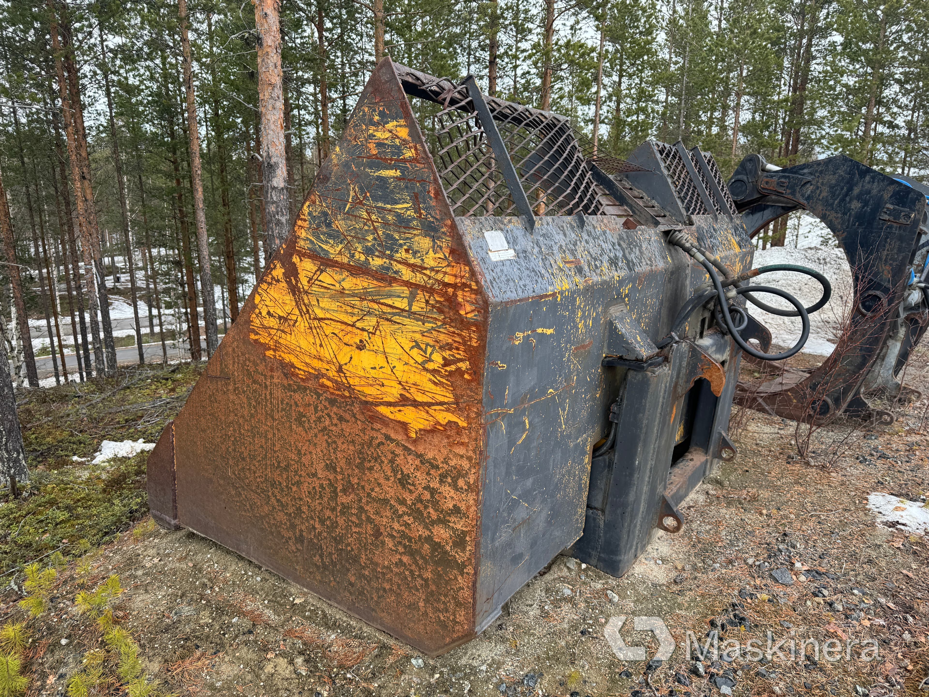 Högtippande skopa, Stora BM