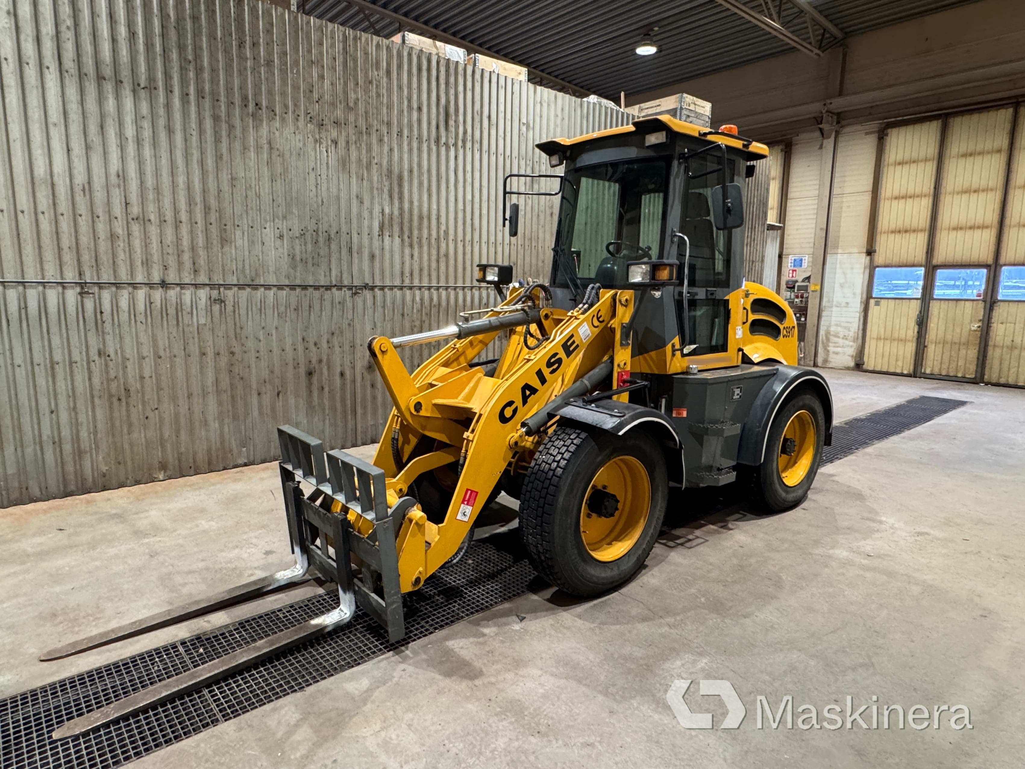 Hjullastare Caise CS917 med redskap