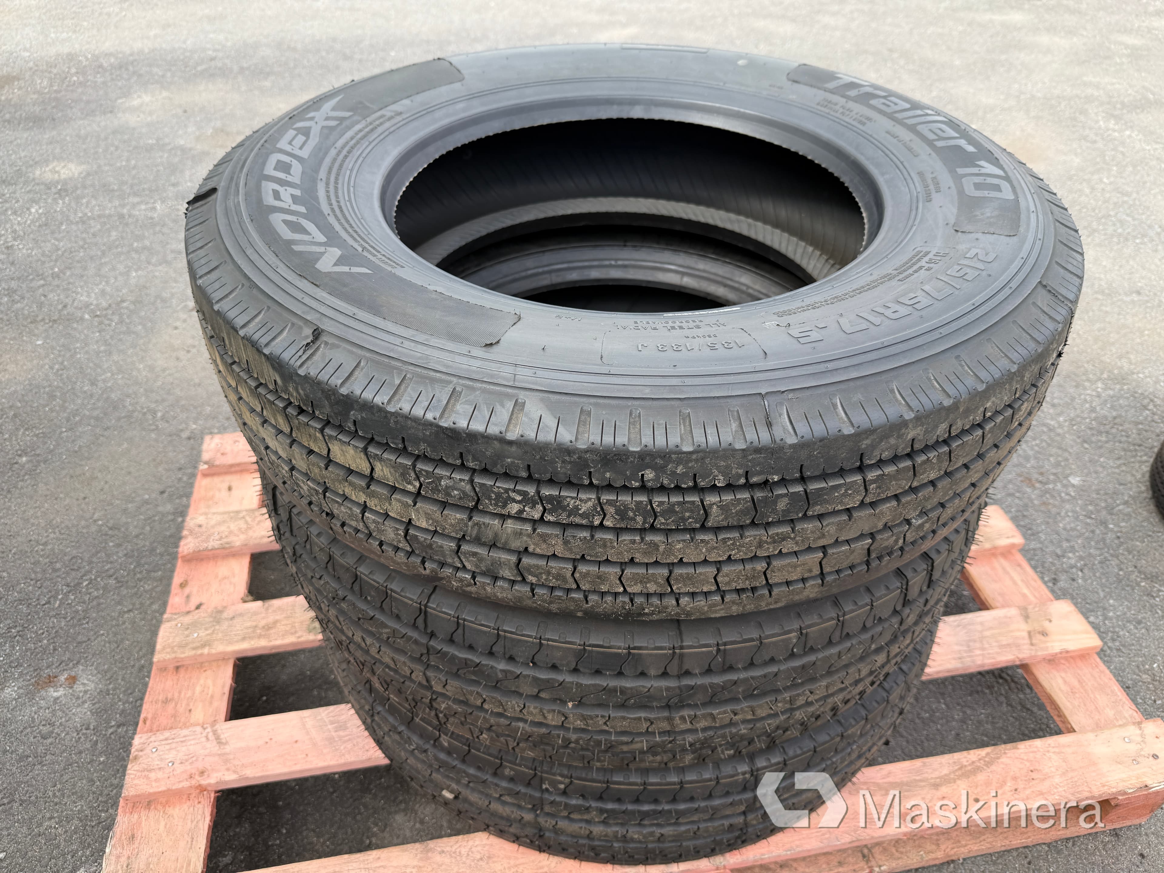 Trailerdäck 3st Nordexx Trailer 10 235/75R17.5 M+S