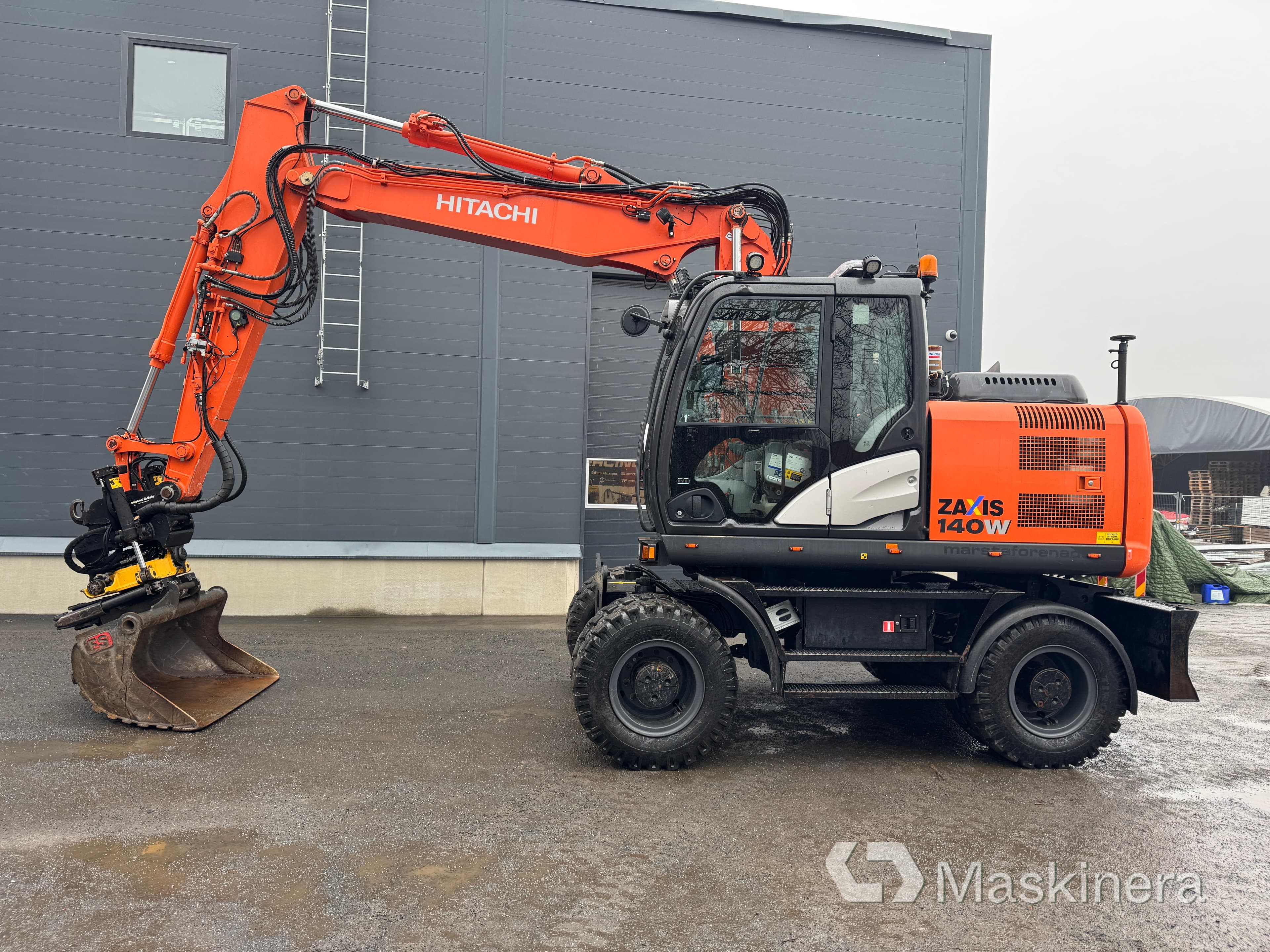 Hjulgrävare Hitachi ZX140W | Maskinera