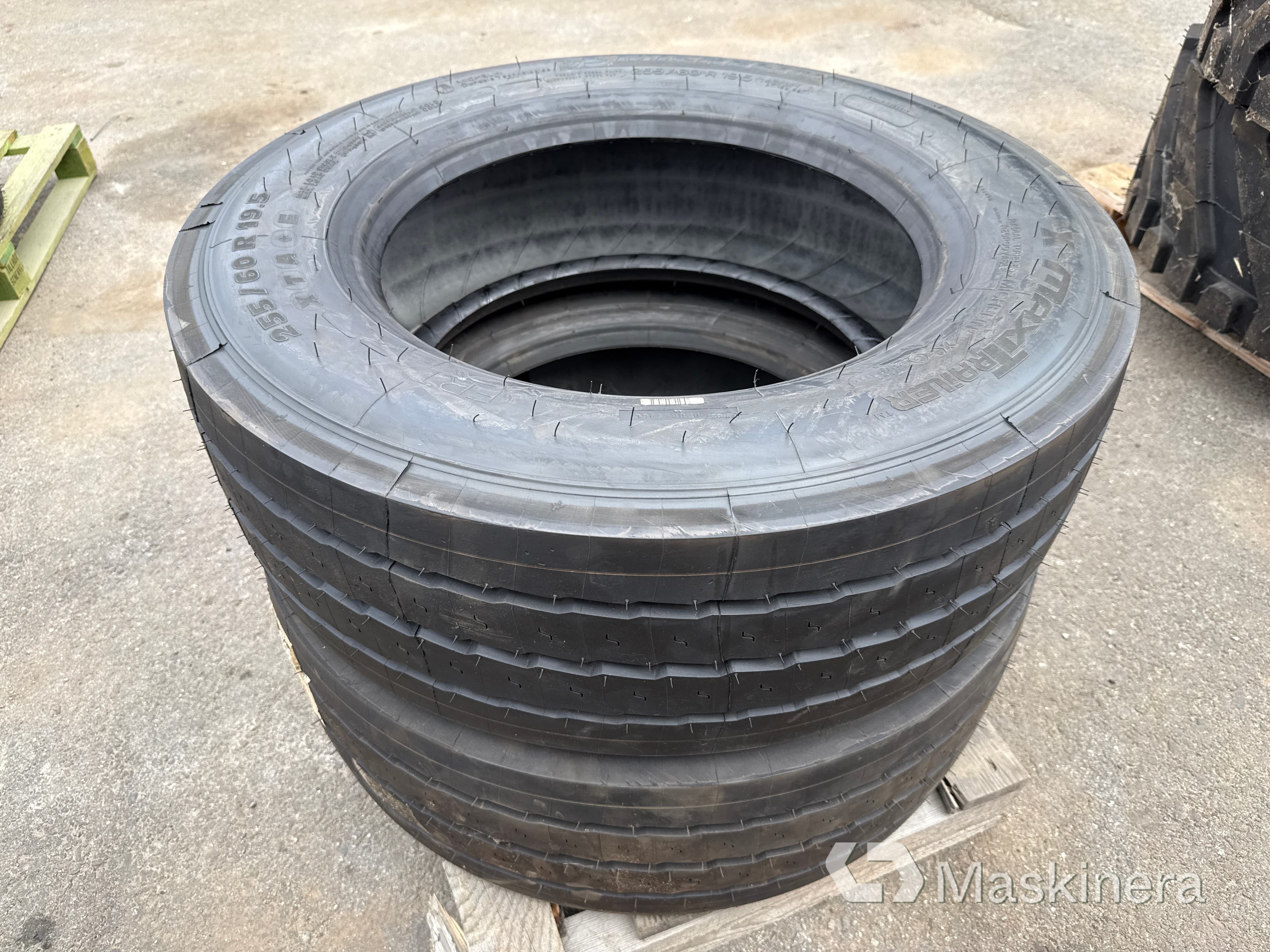 Trailerdäck 2st Michelin X Maxitrailer 255/60 R19.5