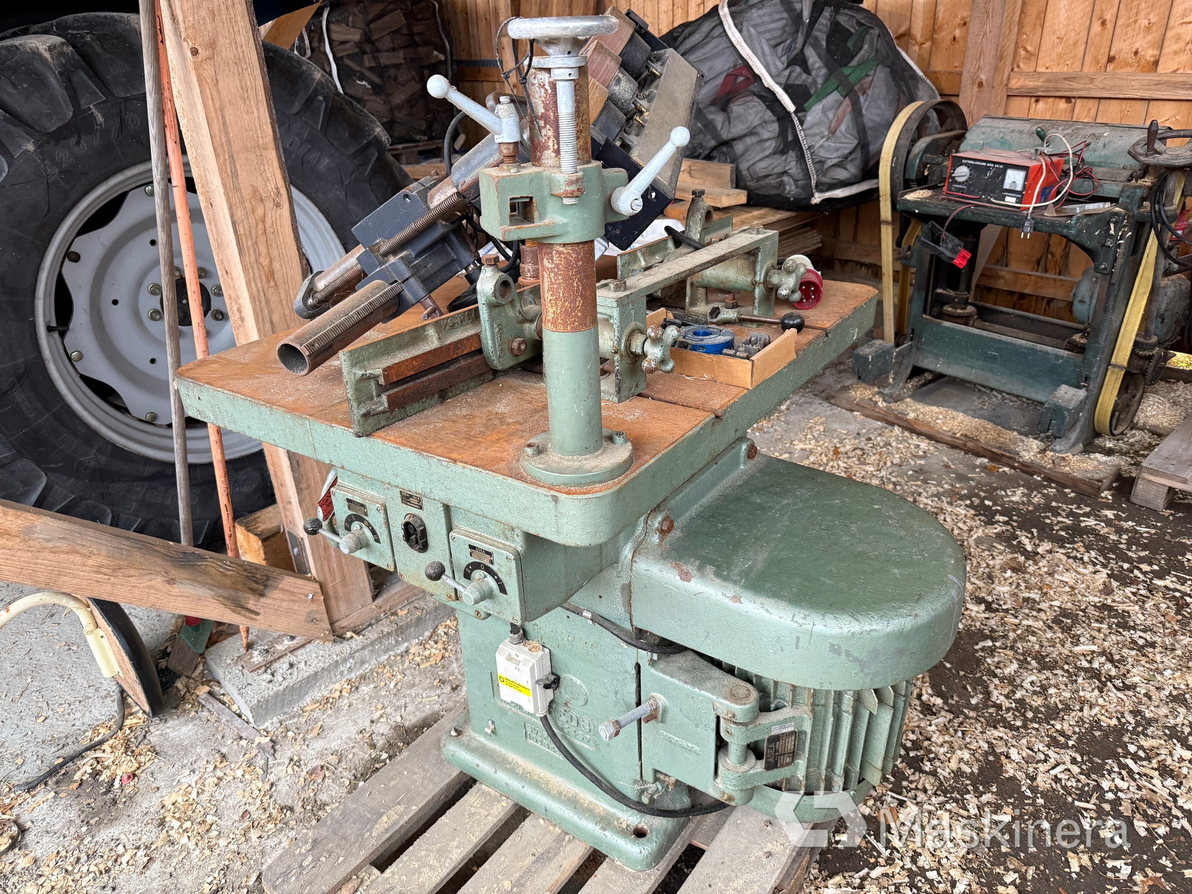 Bordsfräs med matarverk Jonsereds