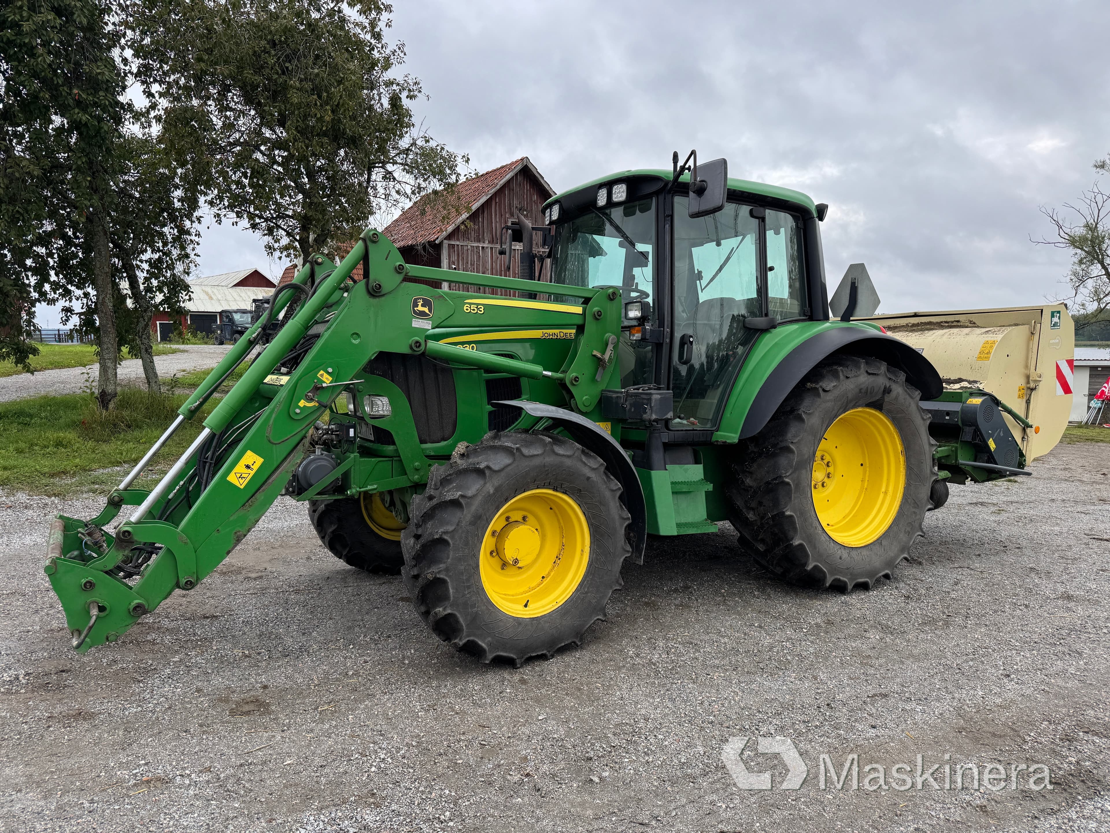 Traktor John Deere 6230 skogsutrustad