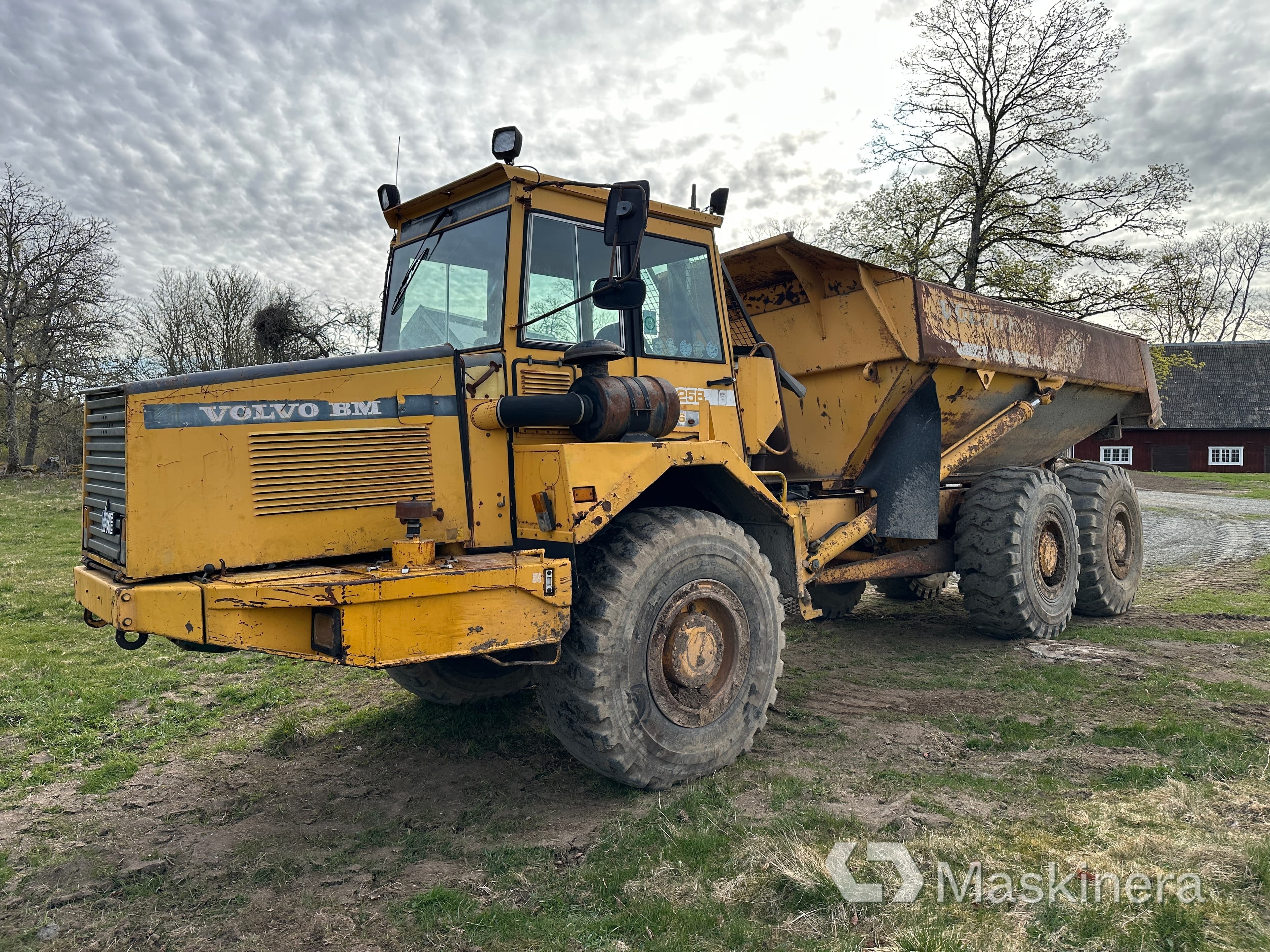 Dumper Volvo BM A25B 6x6