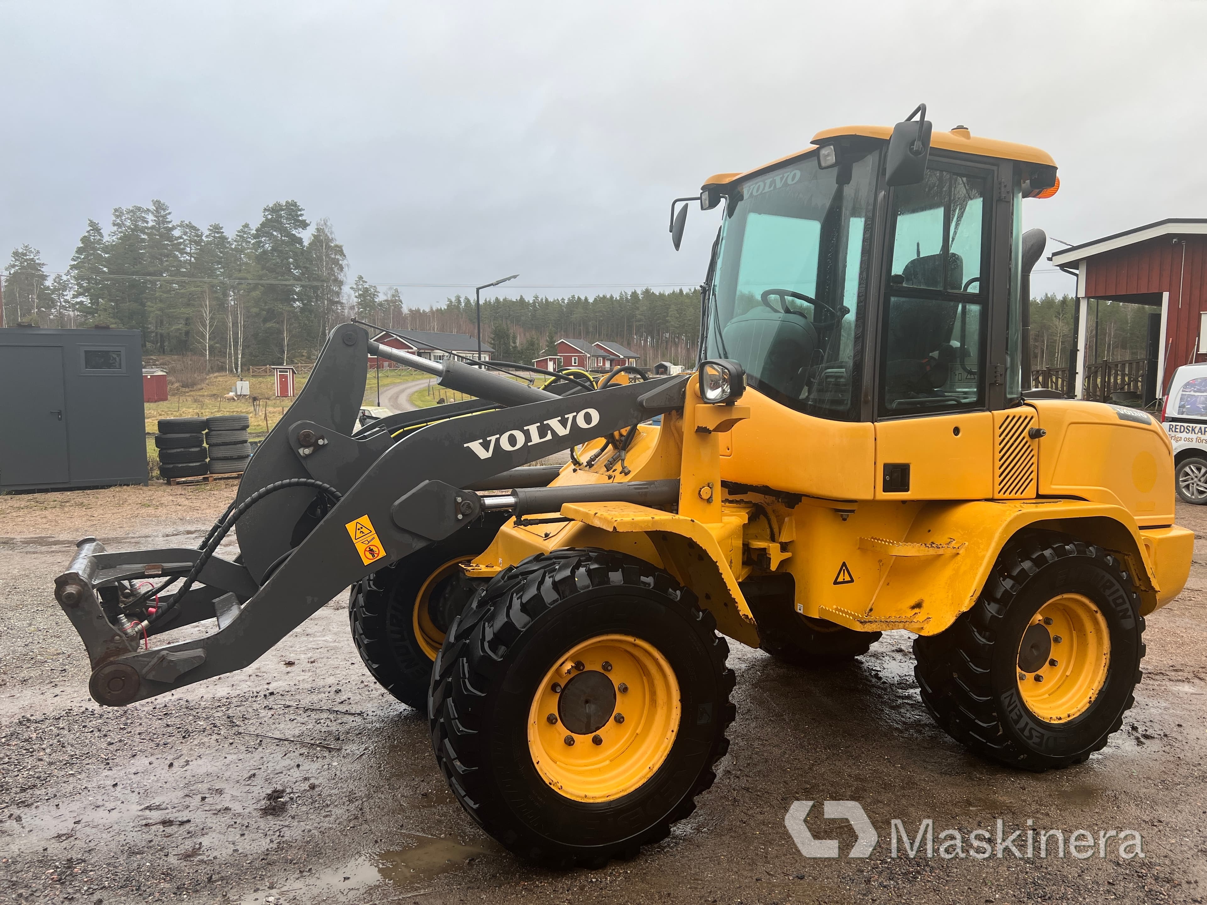 Hjullastare Volvo L35G med redskap