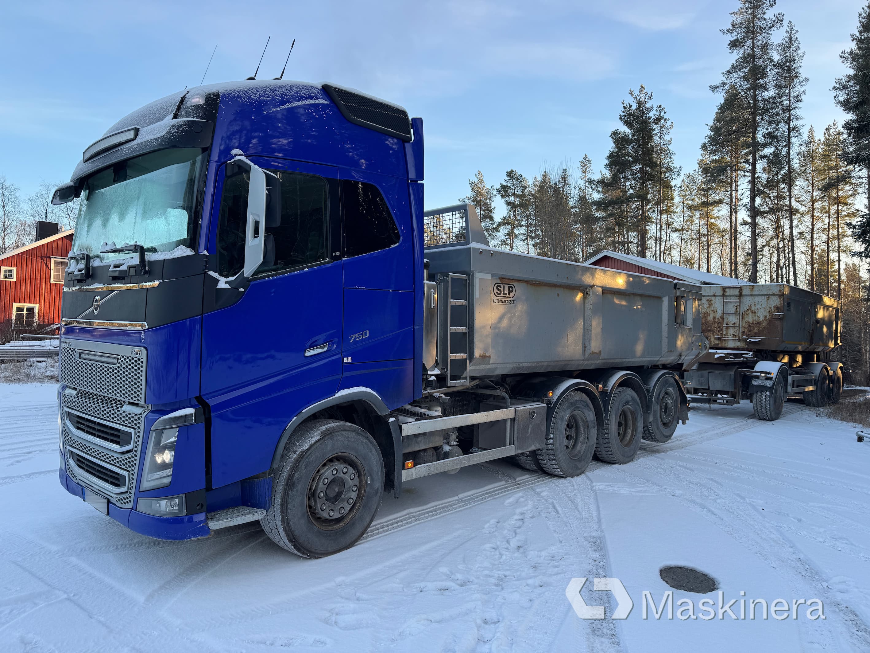 Lastbil Volvo FH16 750 med vagn