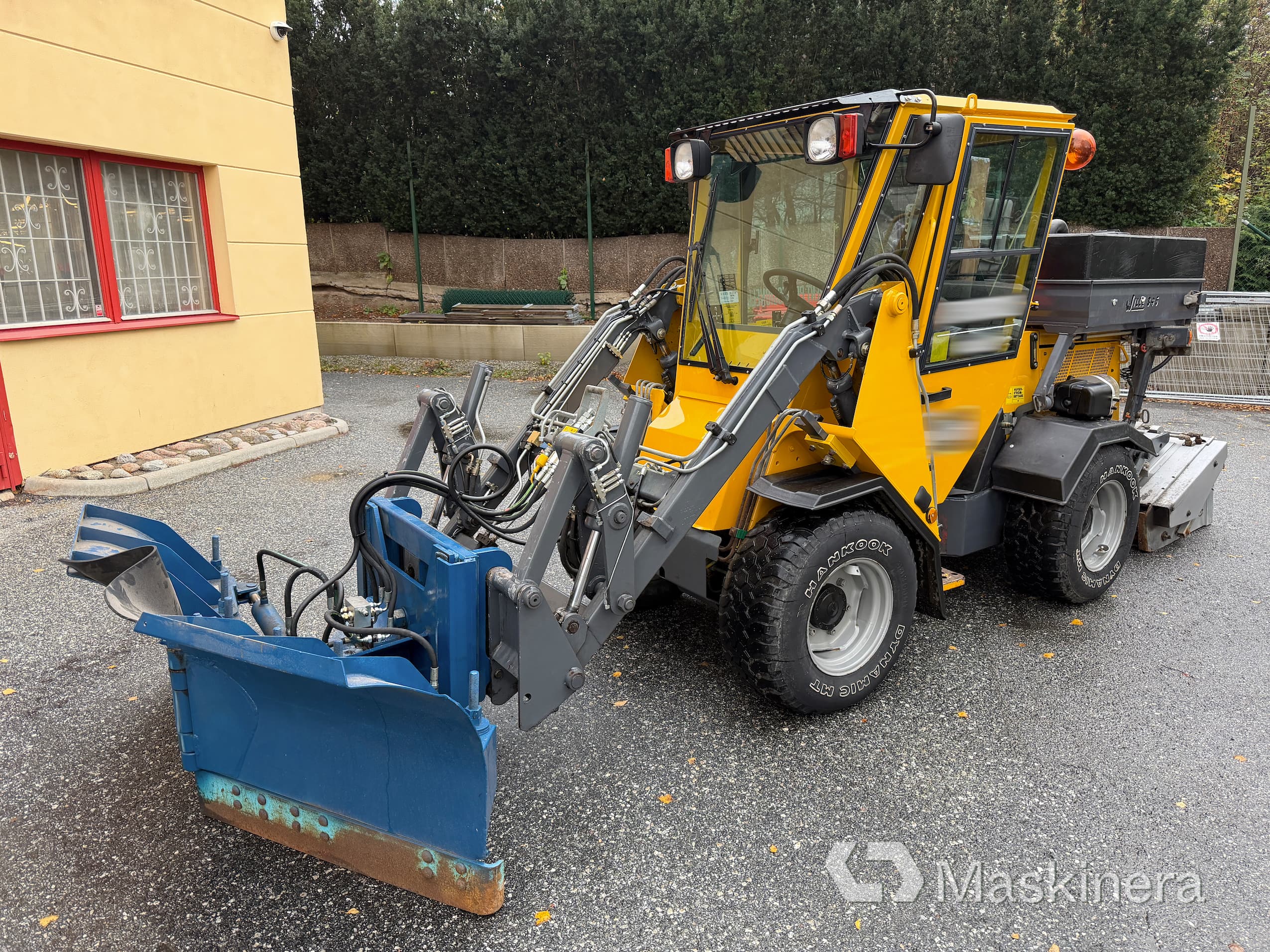 Redskapsbärare Wille 345 med snöutrustning