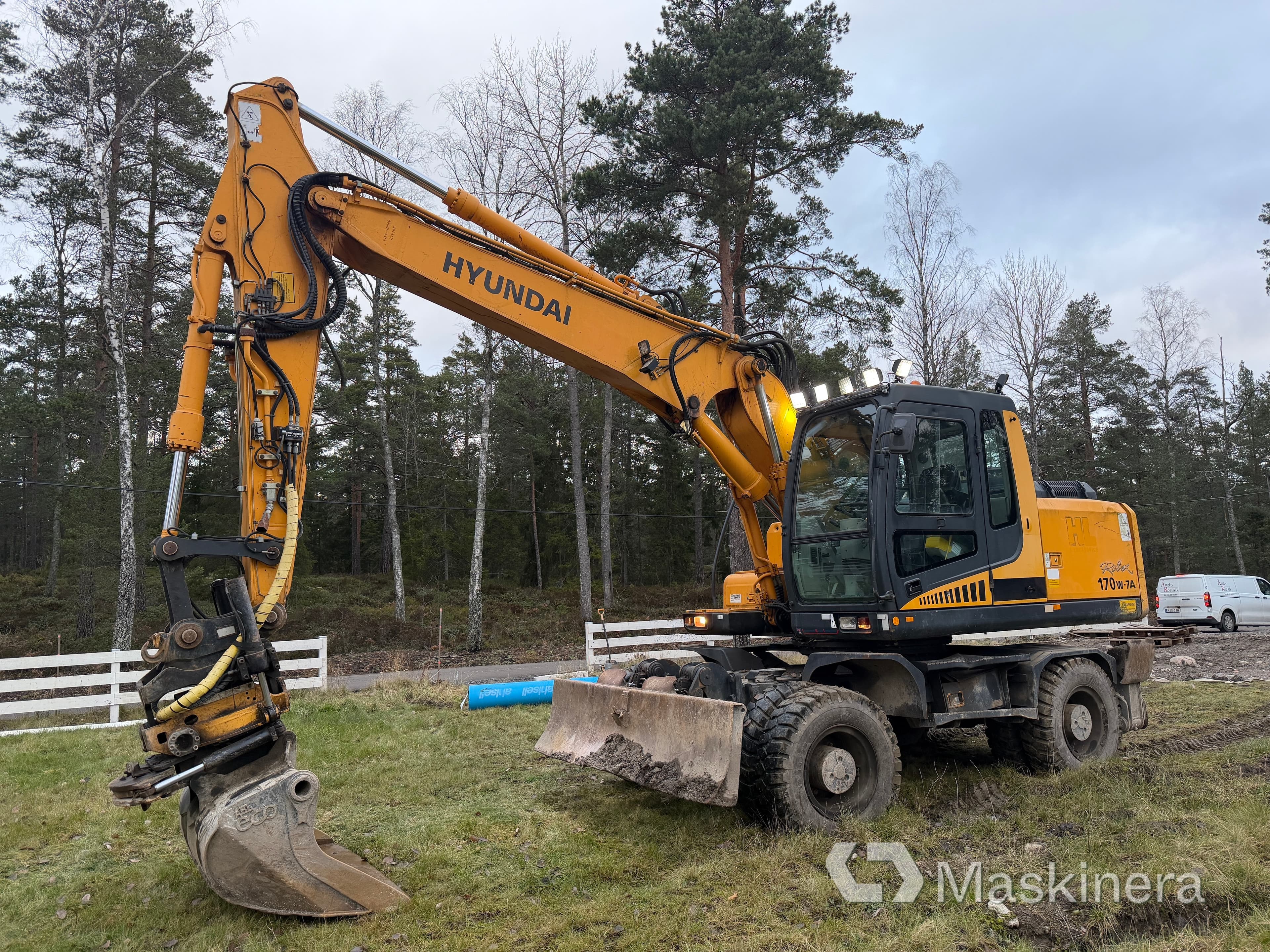 Hjulgrävare Hyundai Robex 170W-7A