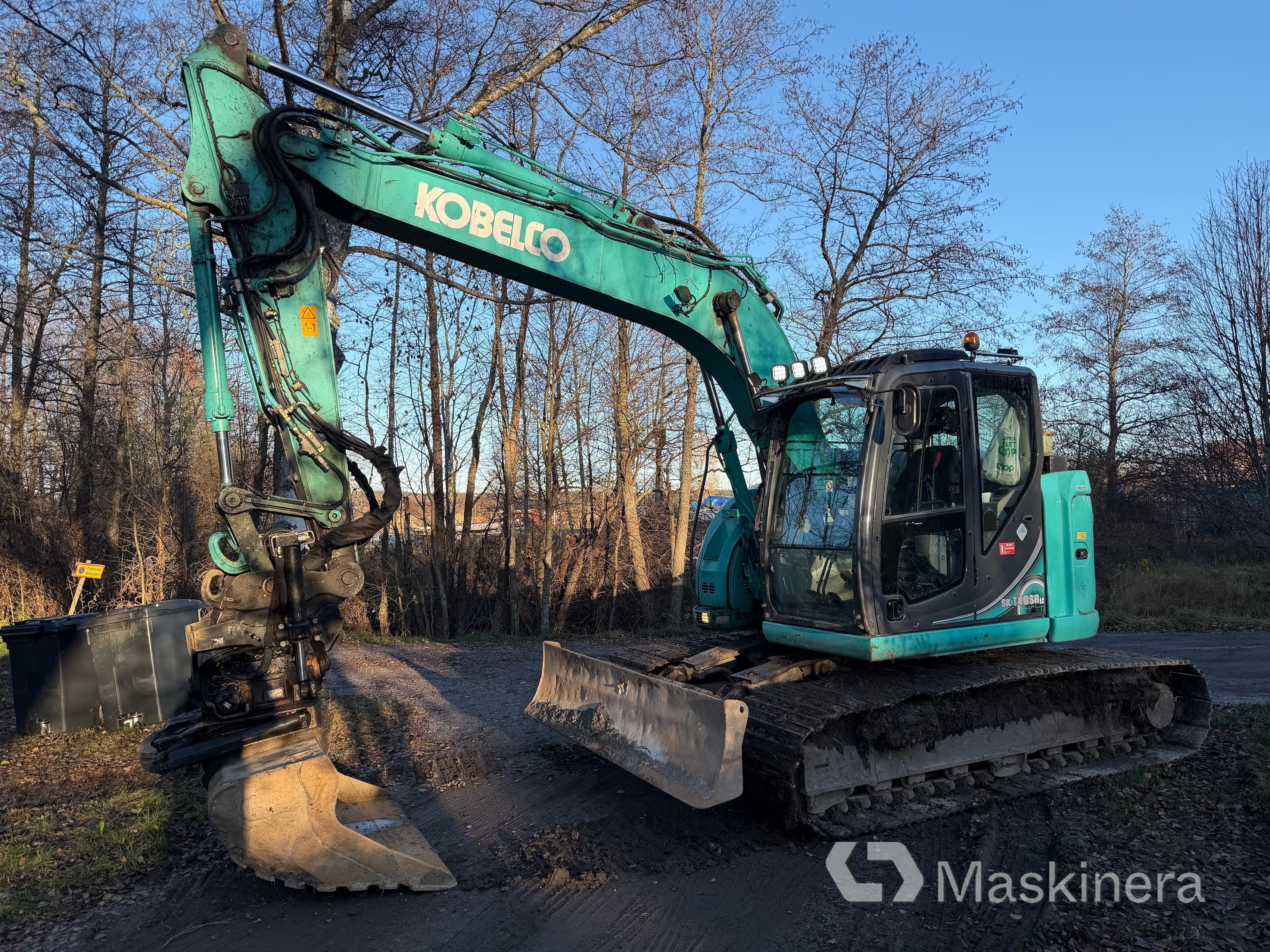 Grävmaskin Kobelco SK140SRLC-5