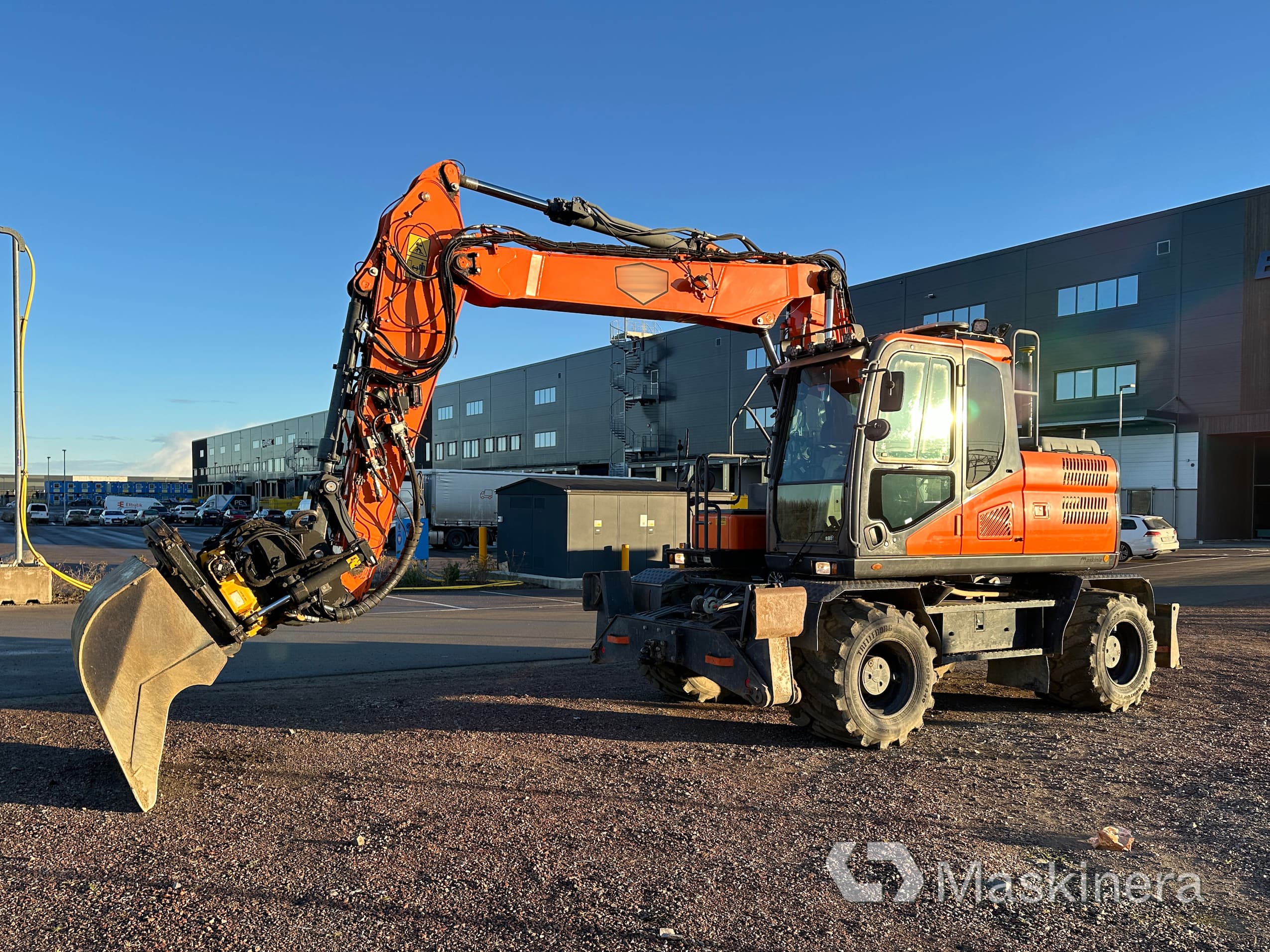 Hjulgrävare Doosan DX160W-5