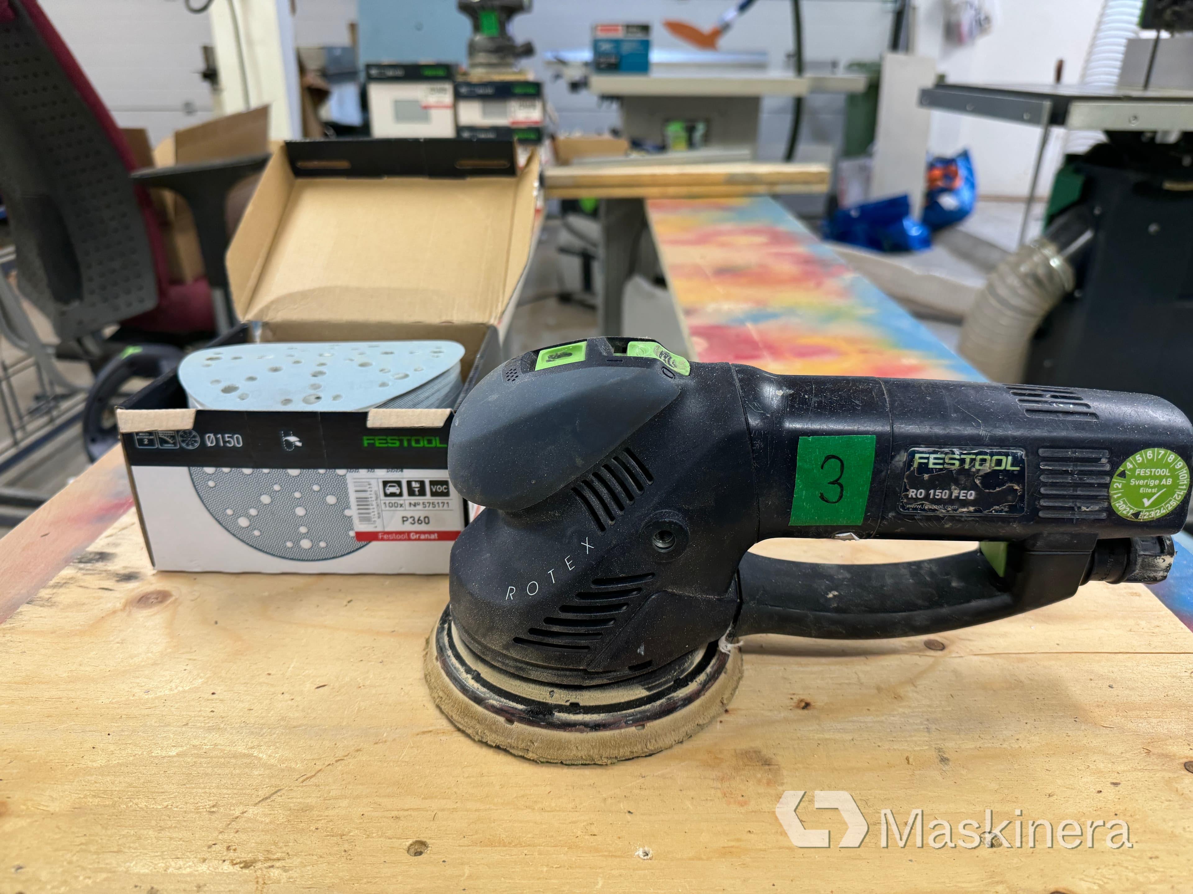 Festool Poleringsmaskin RO 150 FEQ med sandpapper