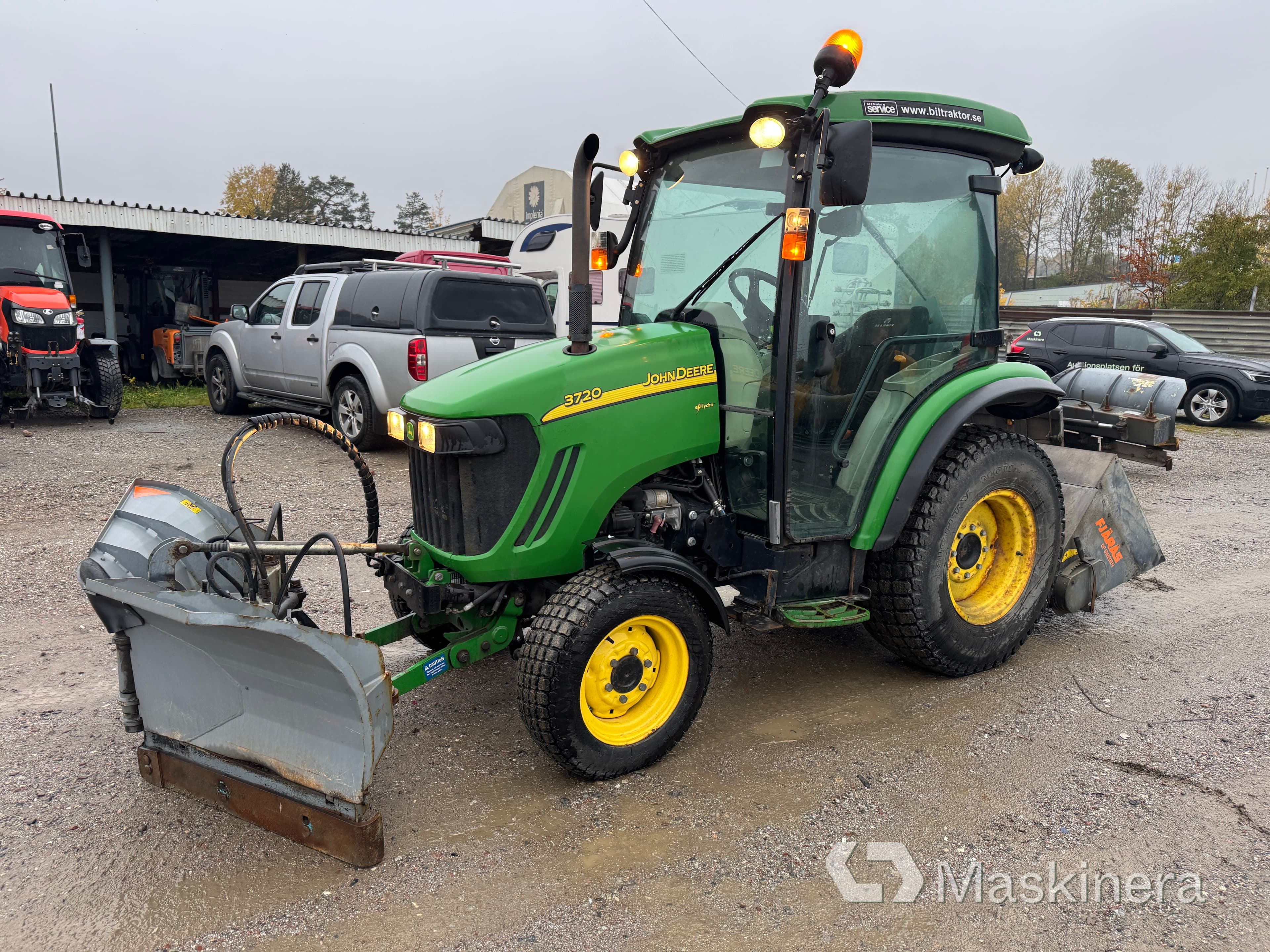 Kompakttraktor John Deere 3720