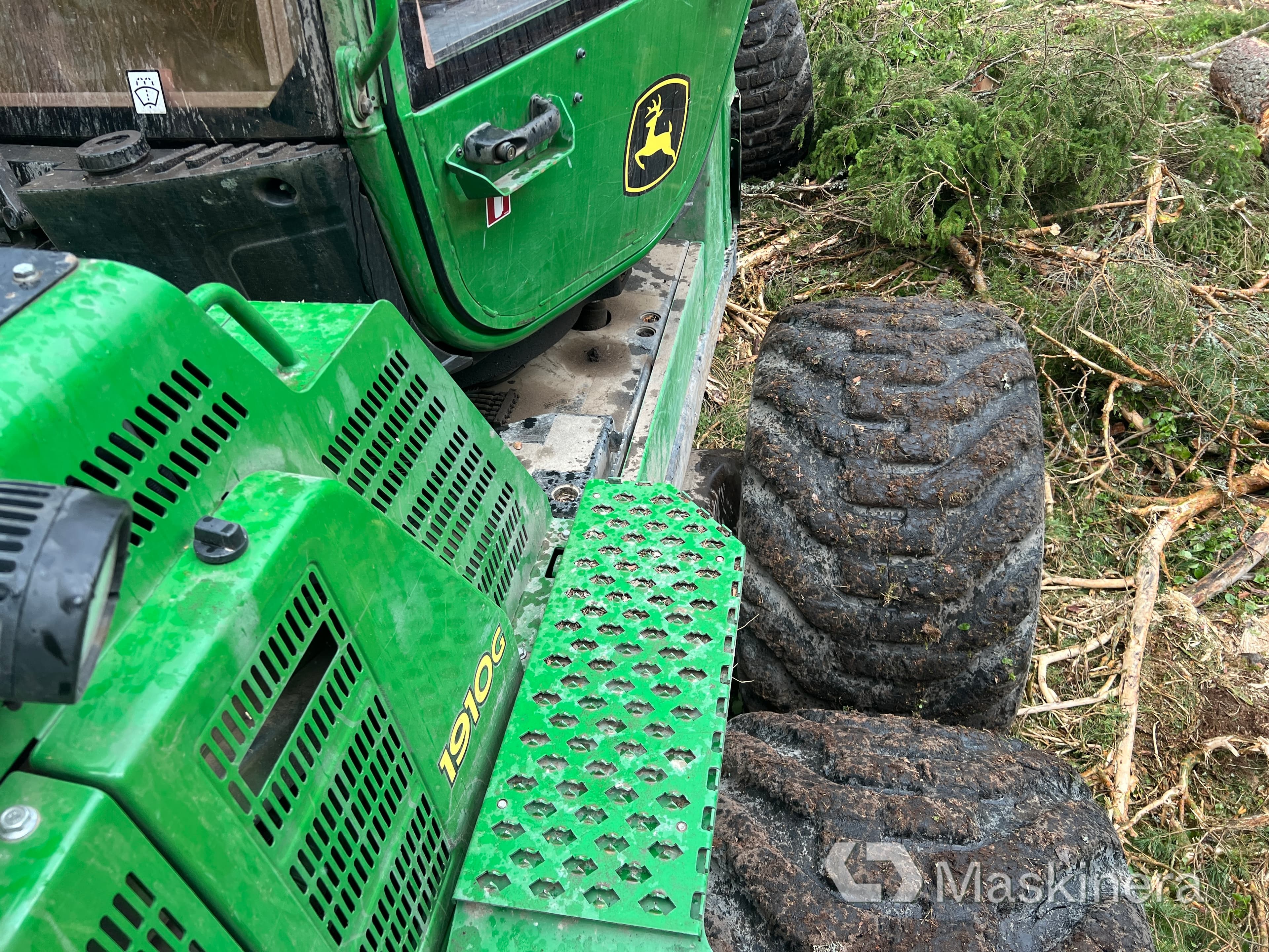Skotare John Deere 1910G Maskinera