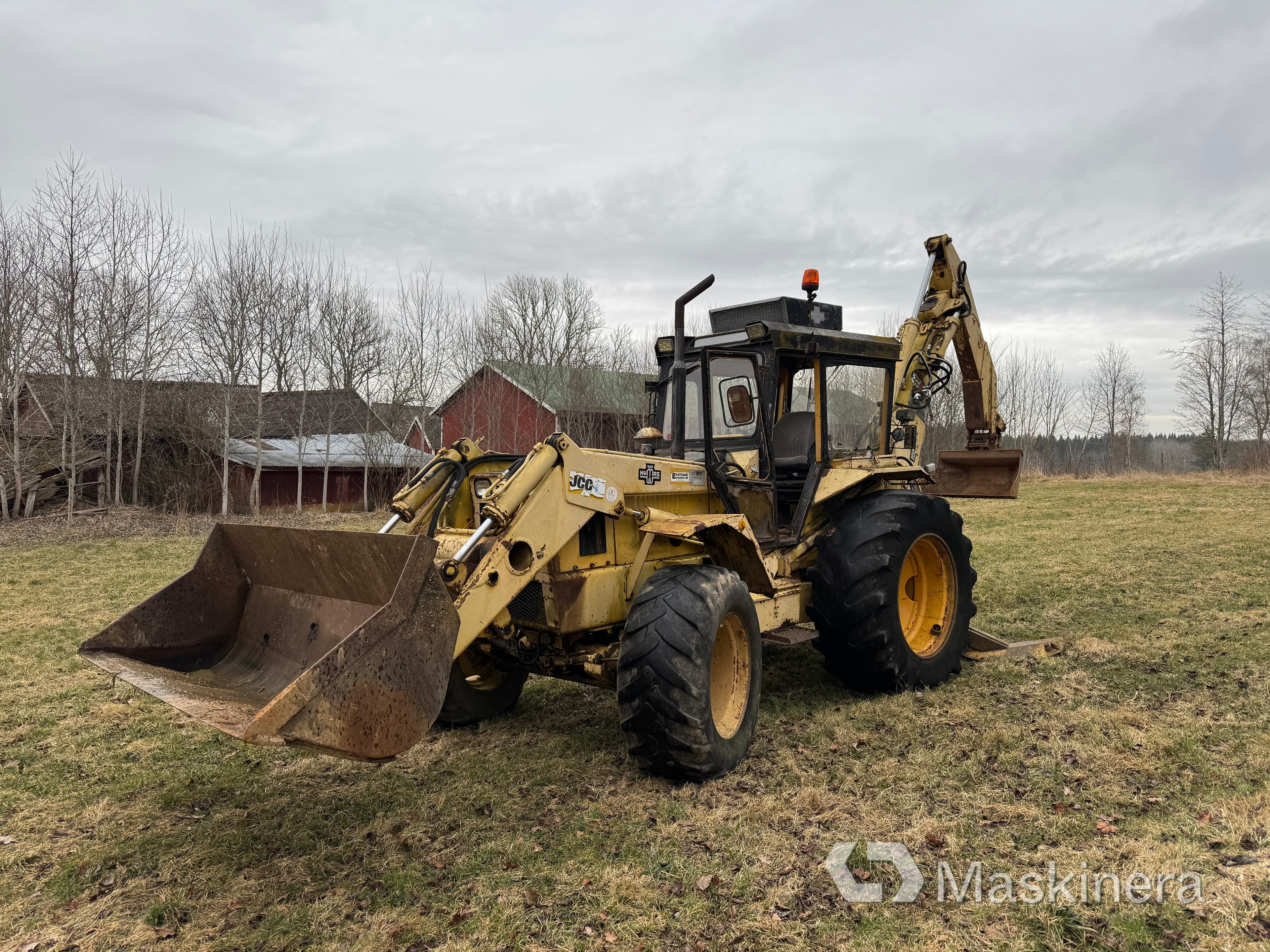 Traktorgrävare Hymas 474 C4 4WD med redskap
