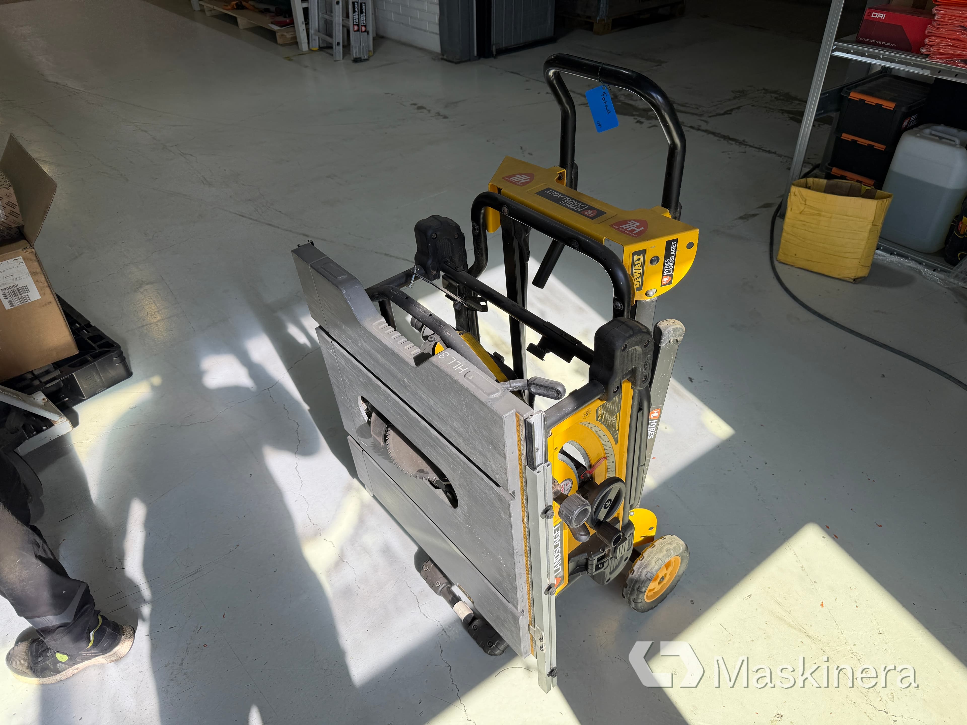 Klyvbord Dewalt DWE7491-QS med hjulvagn
