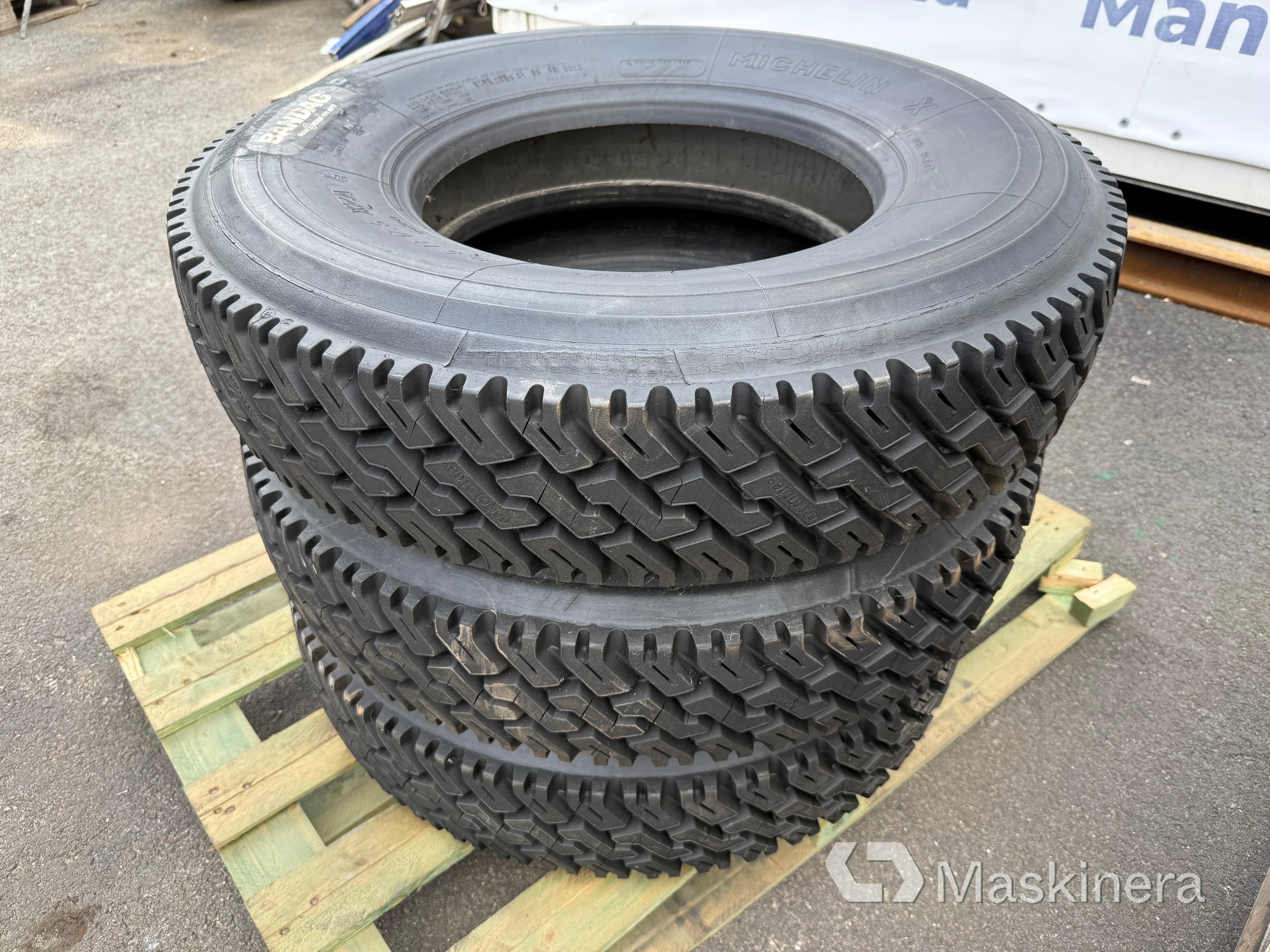 Lastbilsdäck 3st Michelin XZA 9.5R17.5