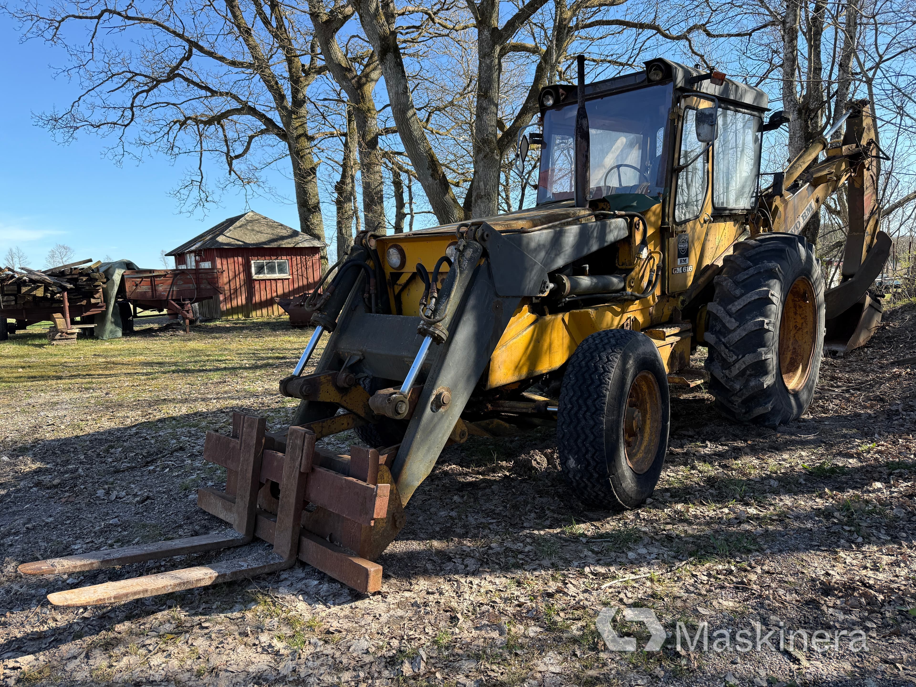 Traktorgrävare Volvo BM GM 616 + Tillbehör (Rep.Objekt)