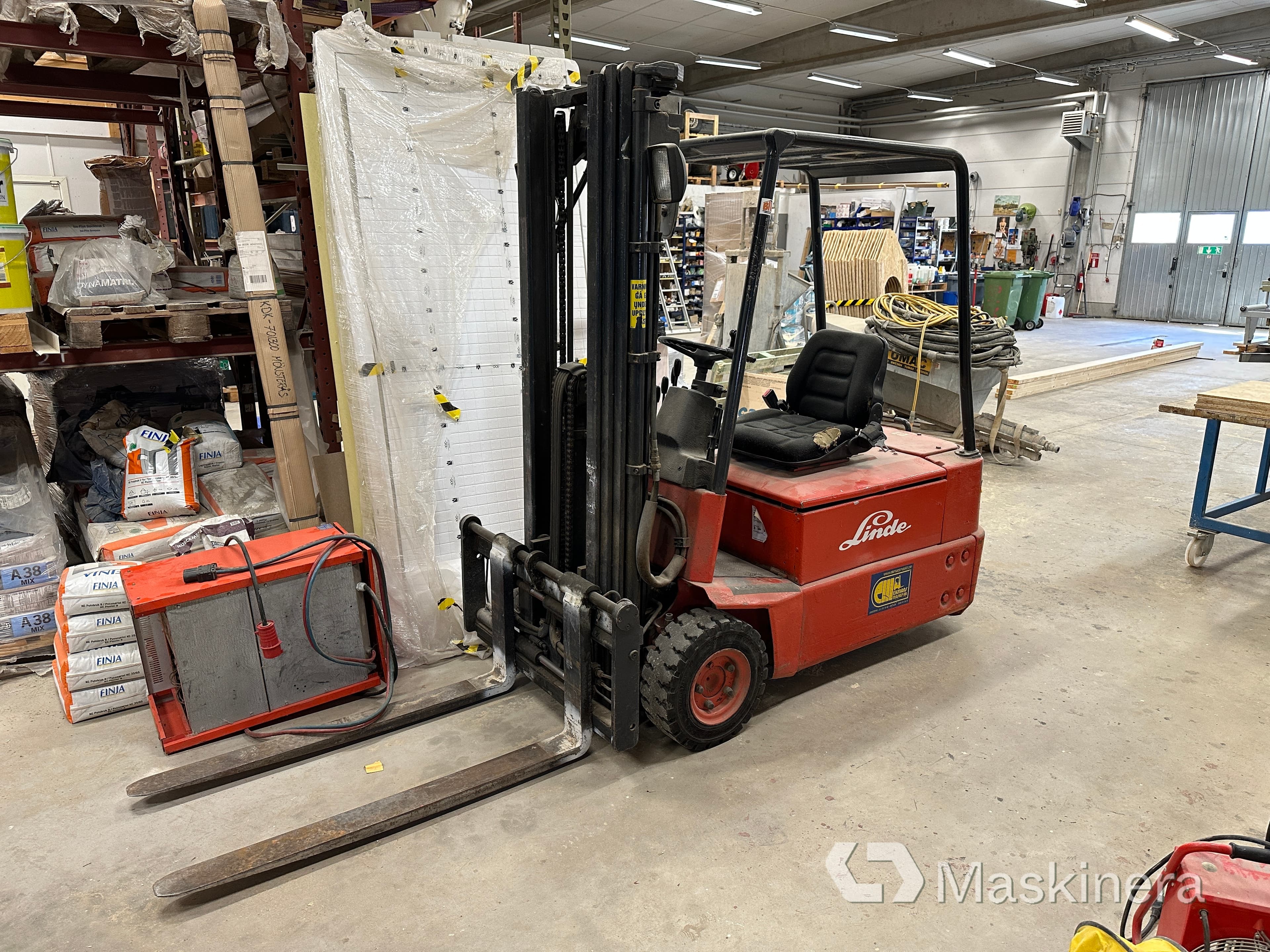 Truck Linde E16S