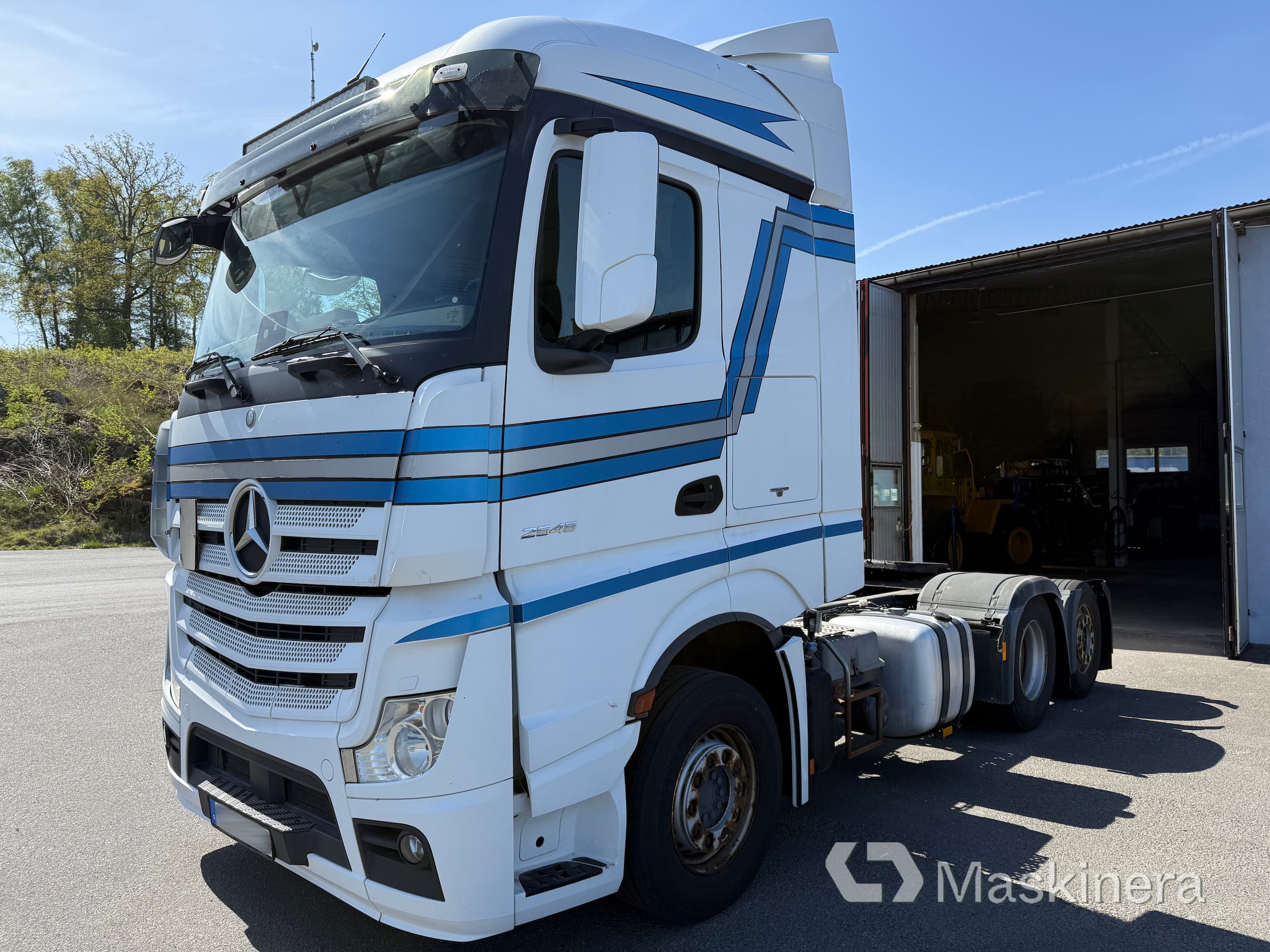 Dragbil Mercedes-Benz Actros 2545