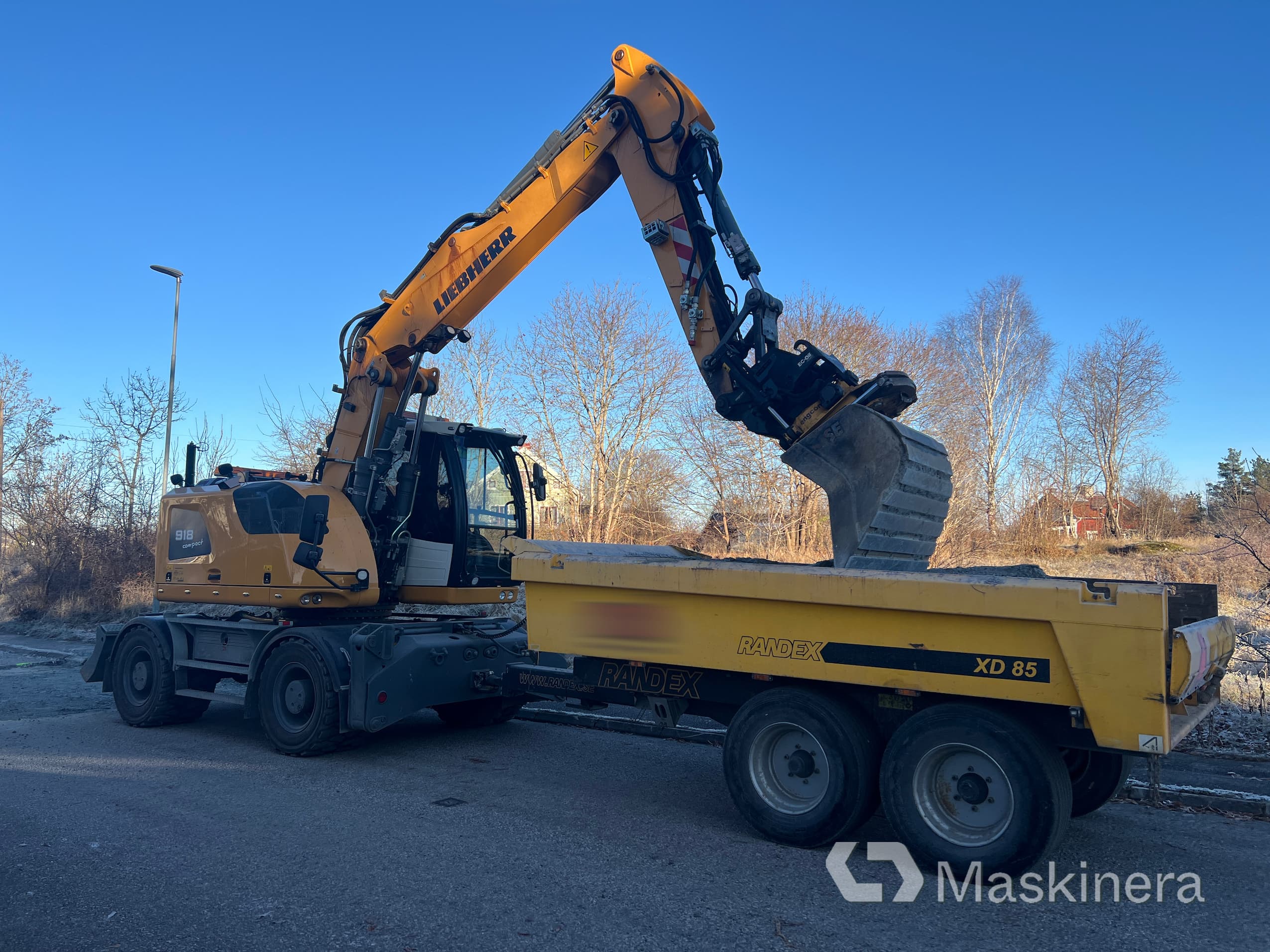 Hjulgrävare Liebherr 918 Compact Litronic med kärra