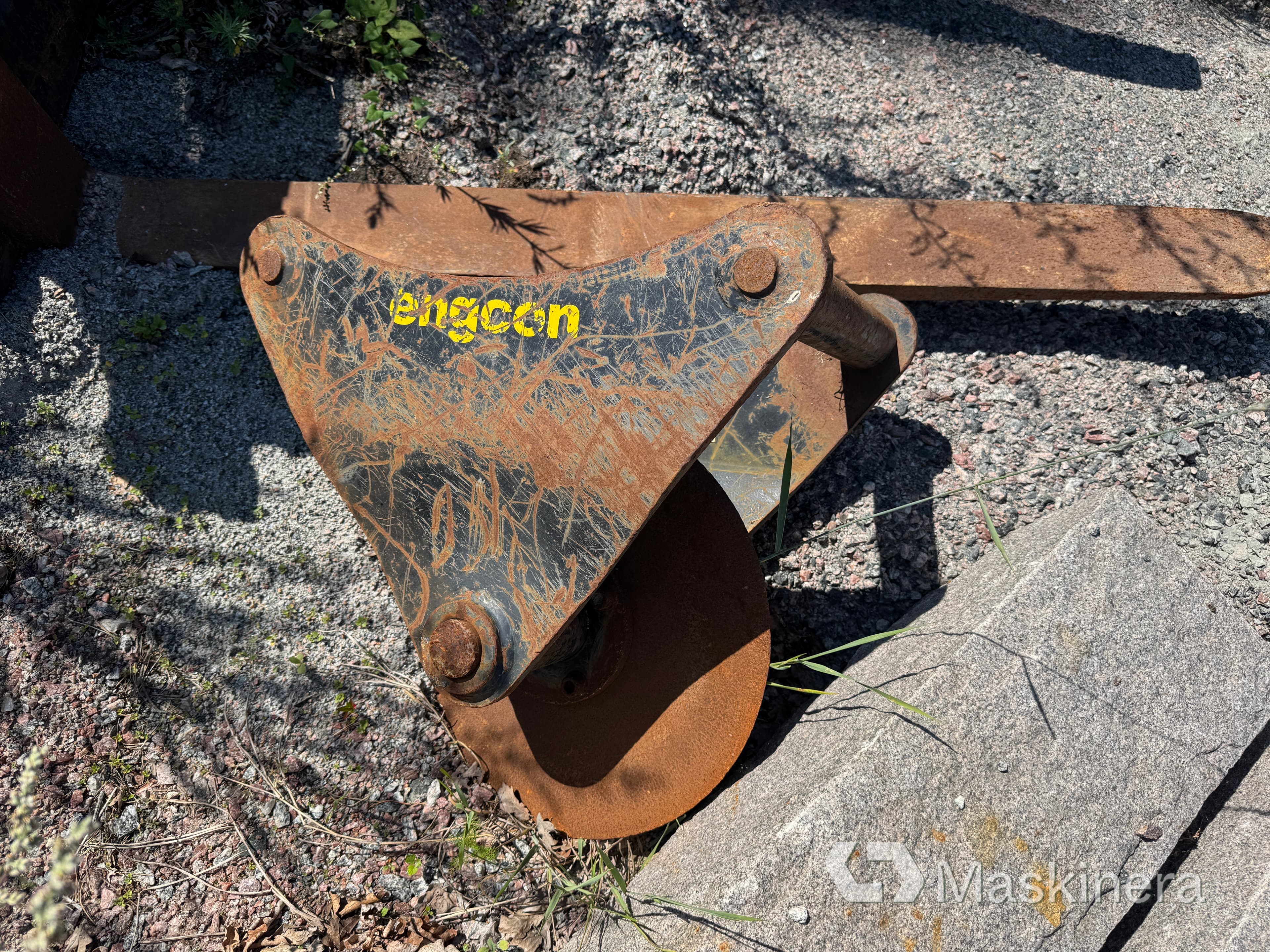 Asfaltskärare Engcon S60