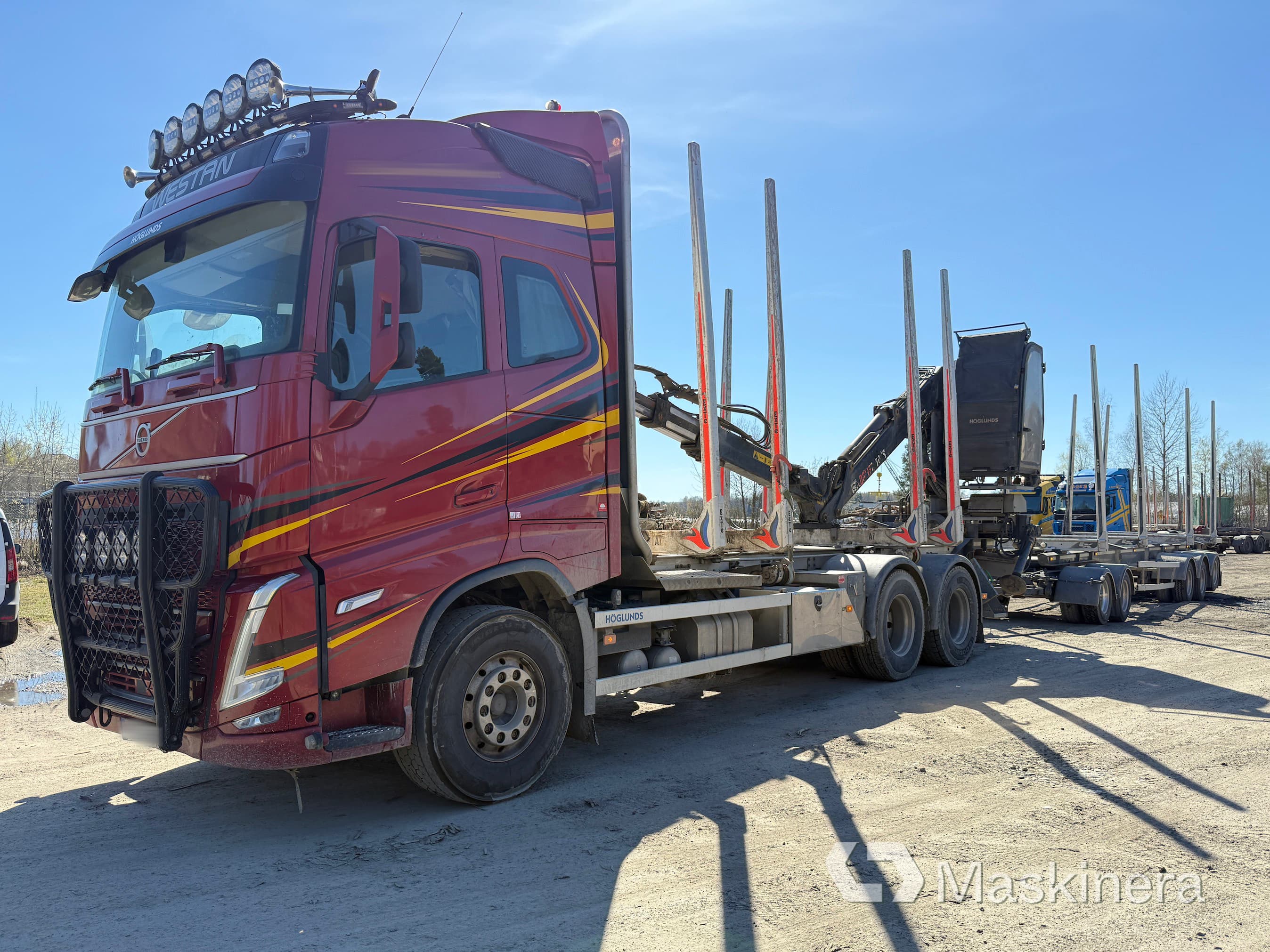 Timmerekipage Volvo FH500 6X4 med Op AM Trailer
