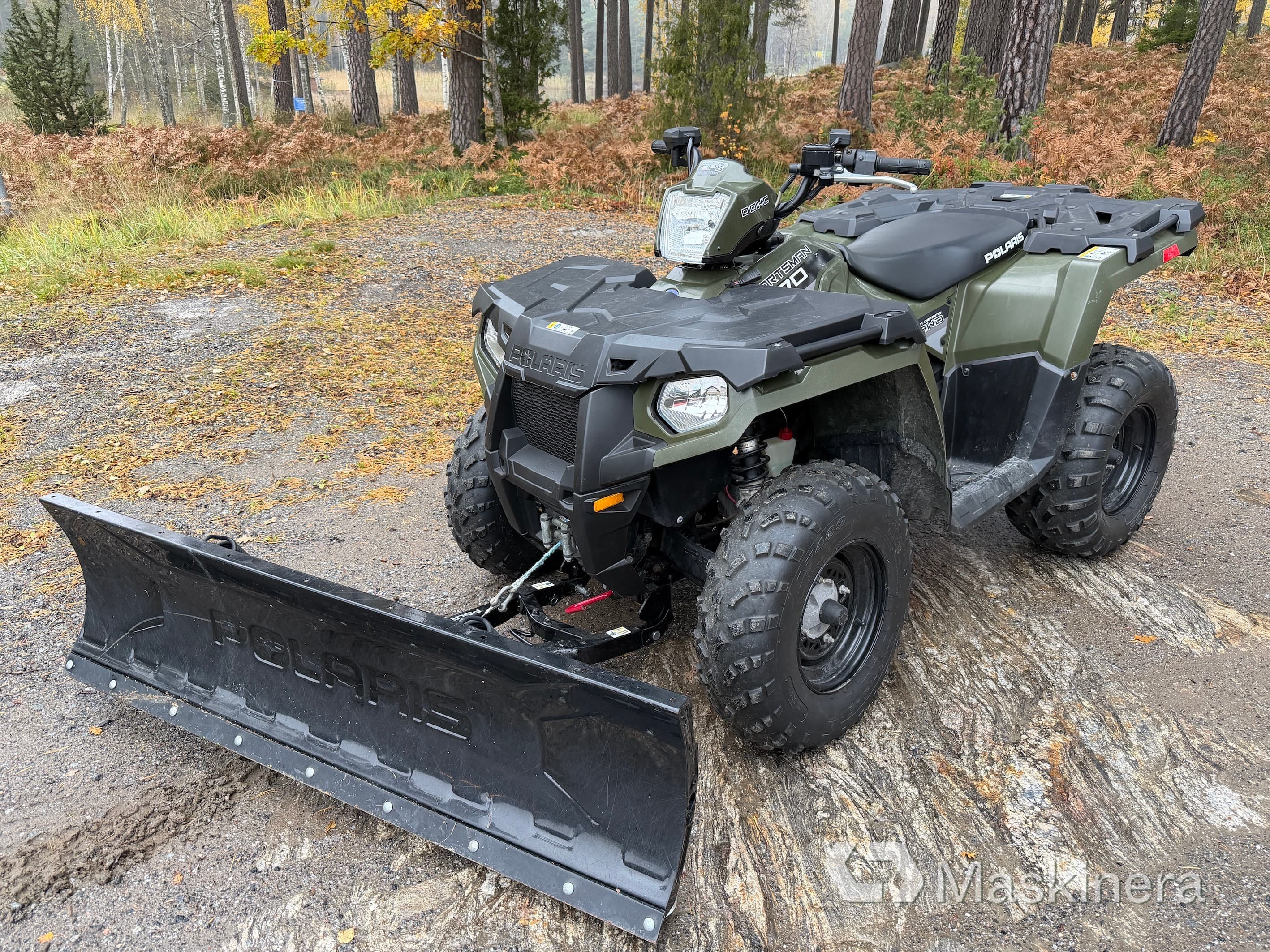 Polaris Sportsman 570 med snöblad
