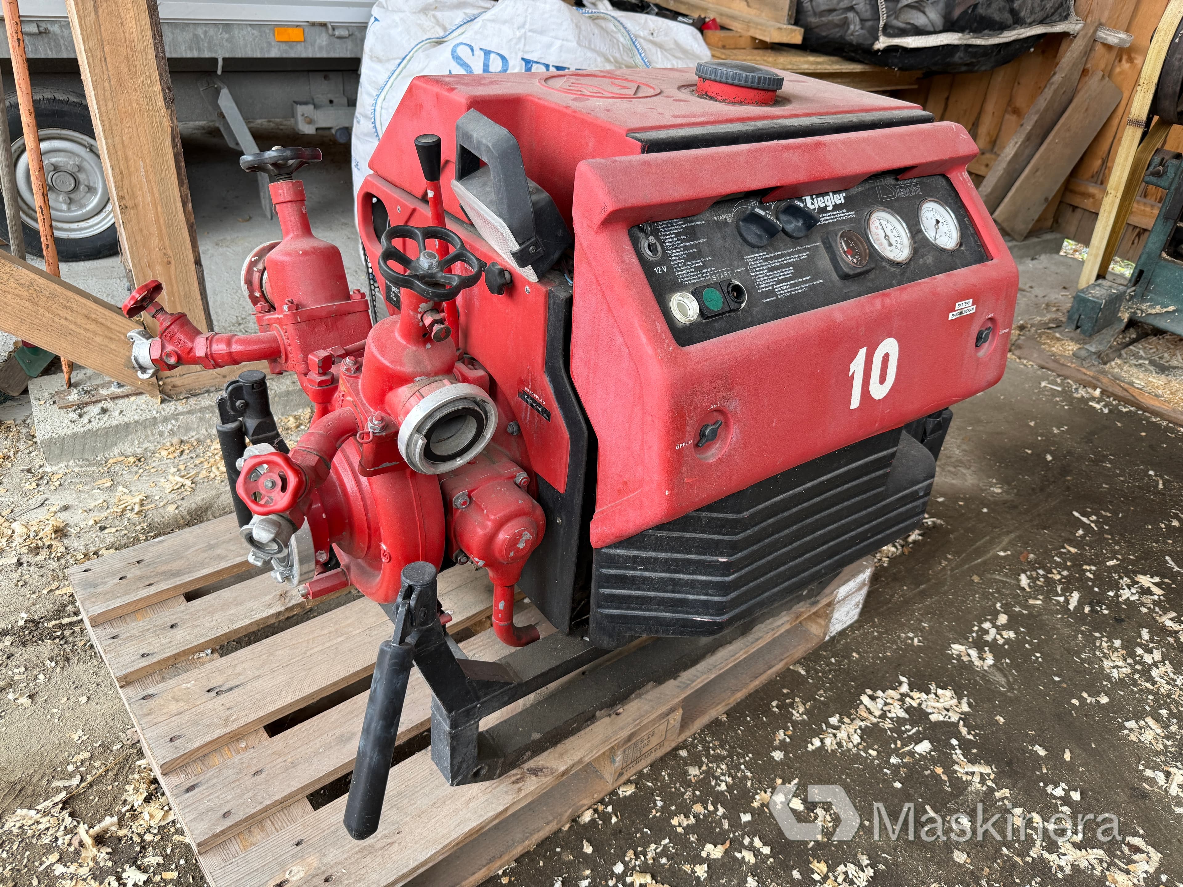 Bärbar brandpump Ziegler TS 16/8