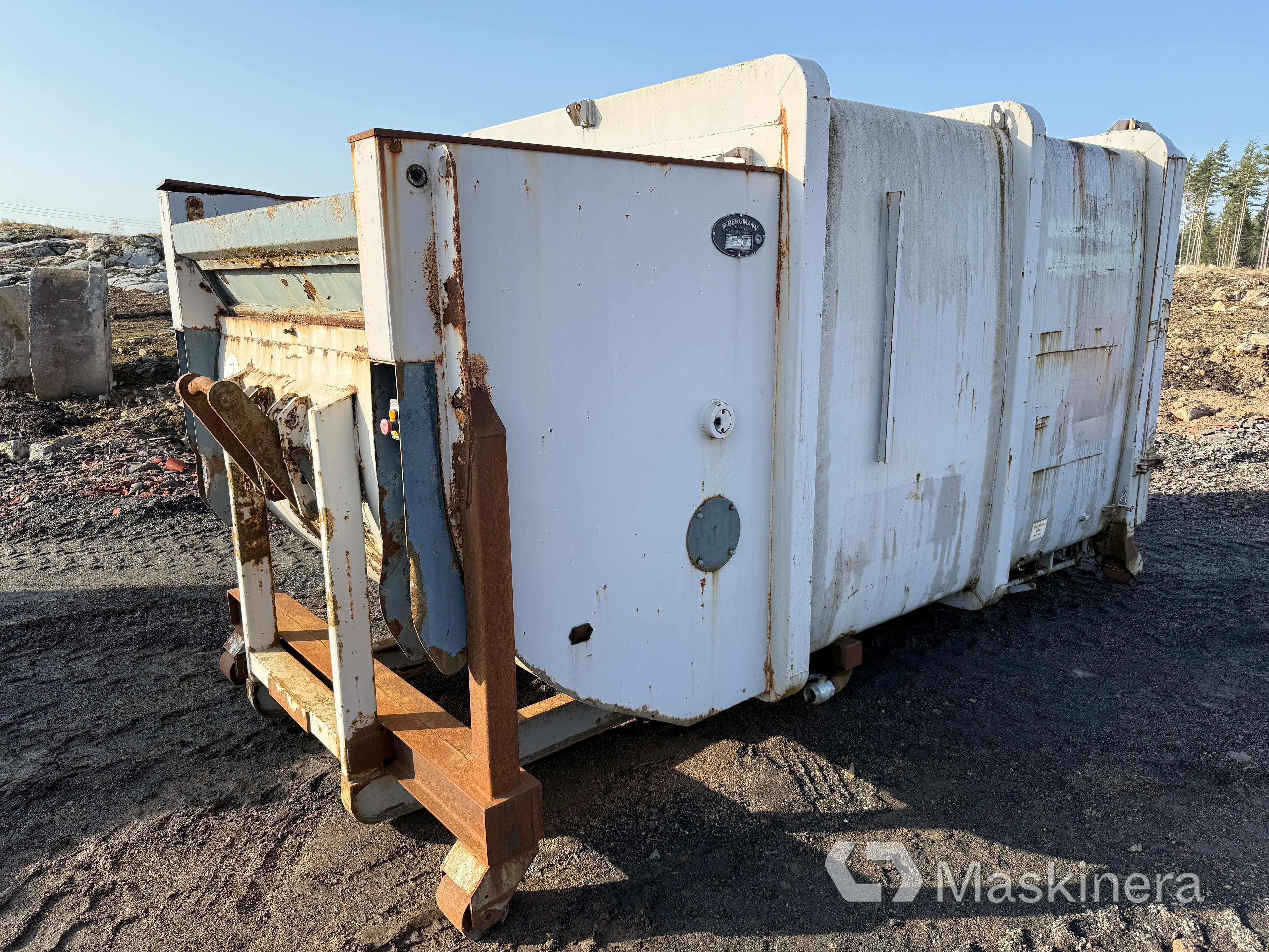 Mobil komprimatorbehållare Bergmann MPB 907 SN/14 på lastväxlarram (Rep. Objekt)