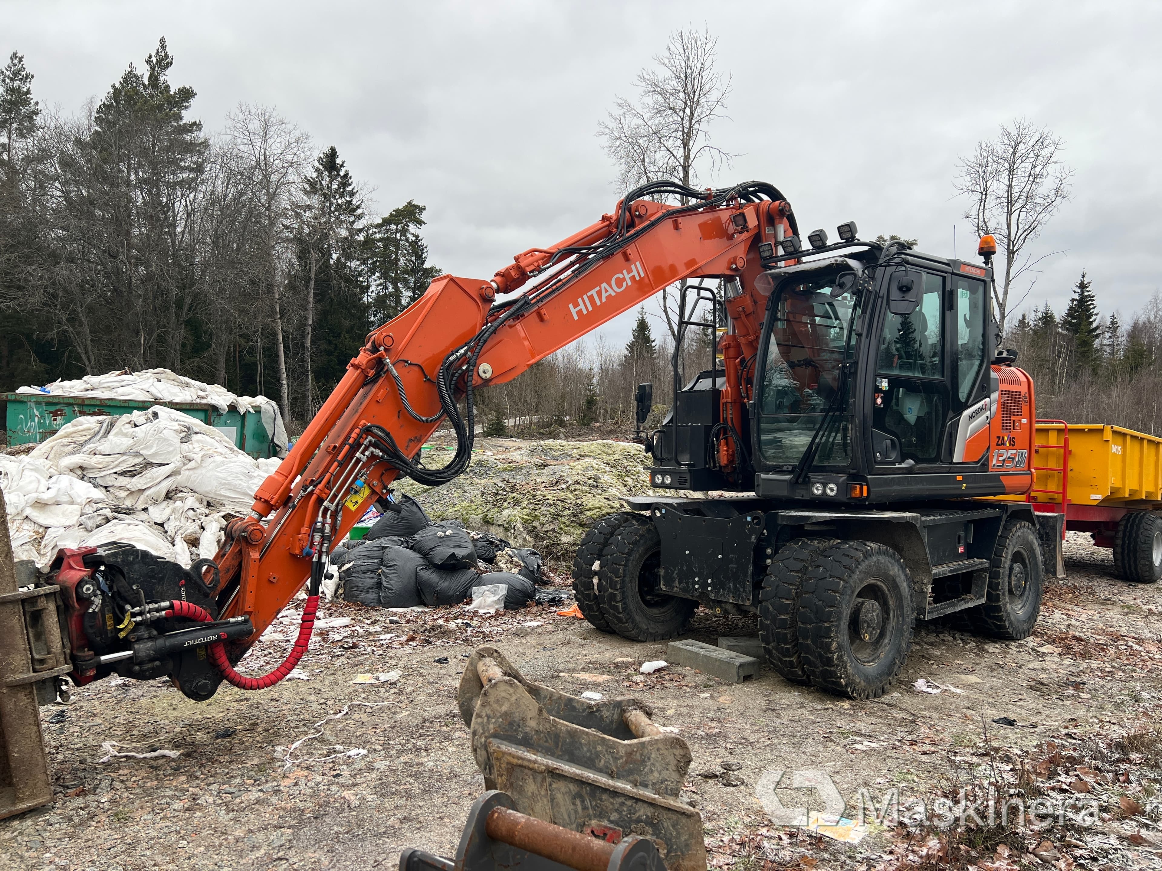 Hjulgrävare Hitachi ZX135W-7