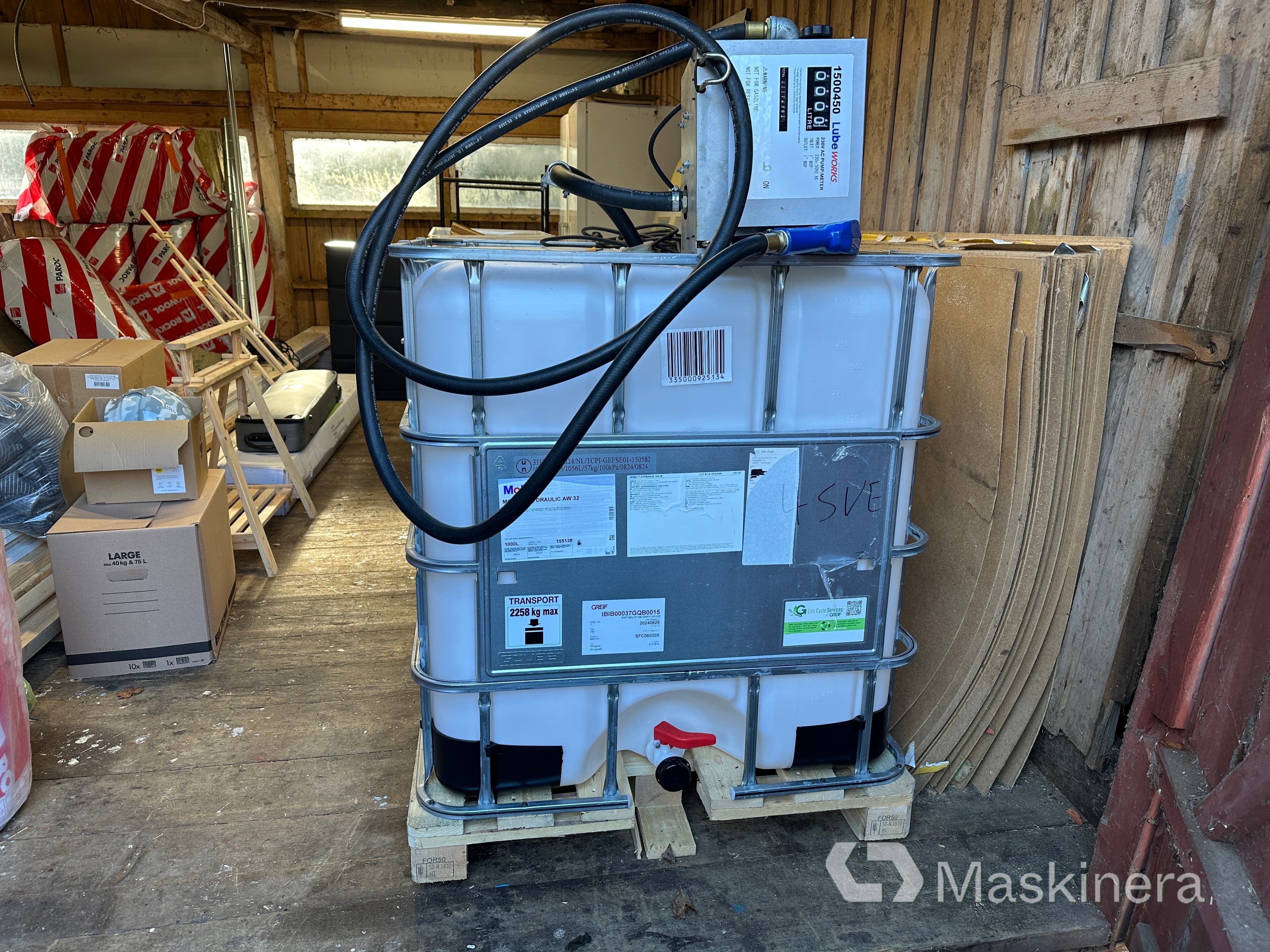 Tank 1000 liter med elektrisk pump