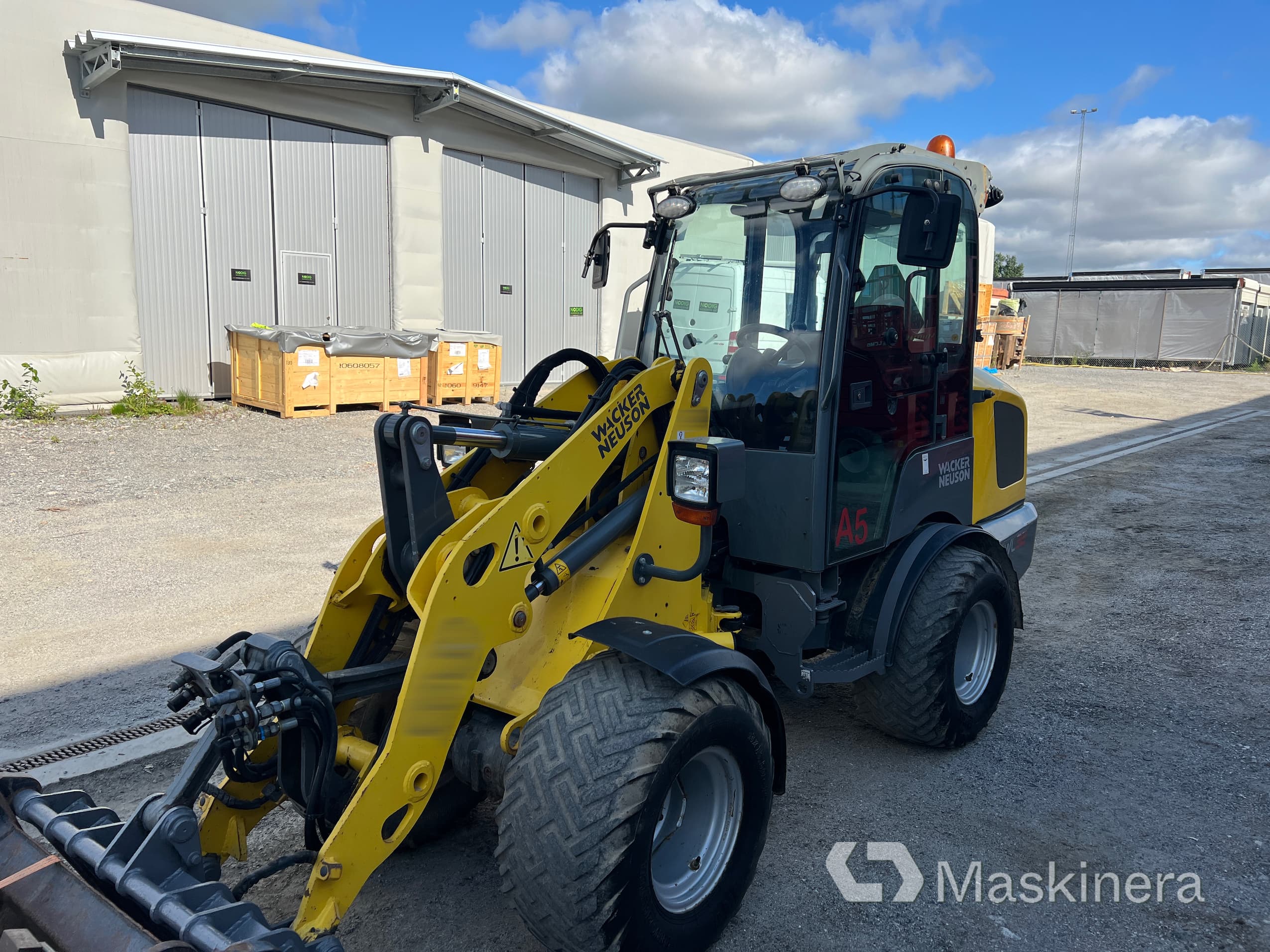 Hjullastare Wacker Neuson WL 32 med redskap