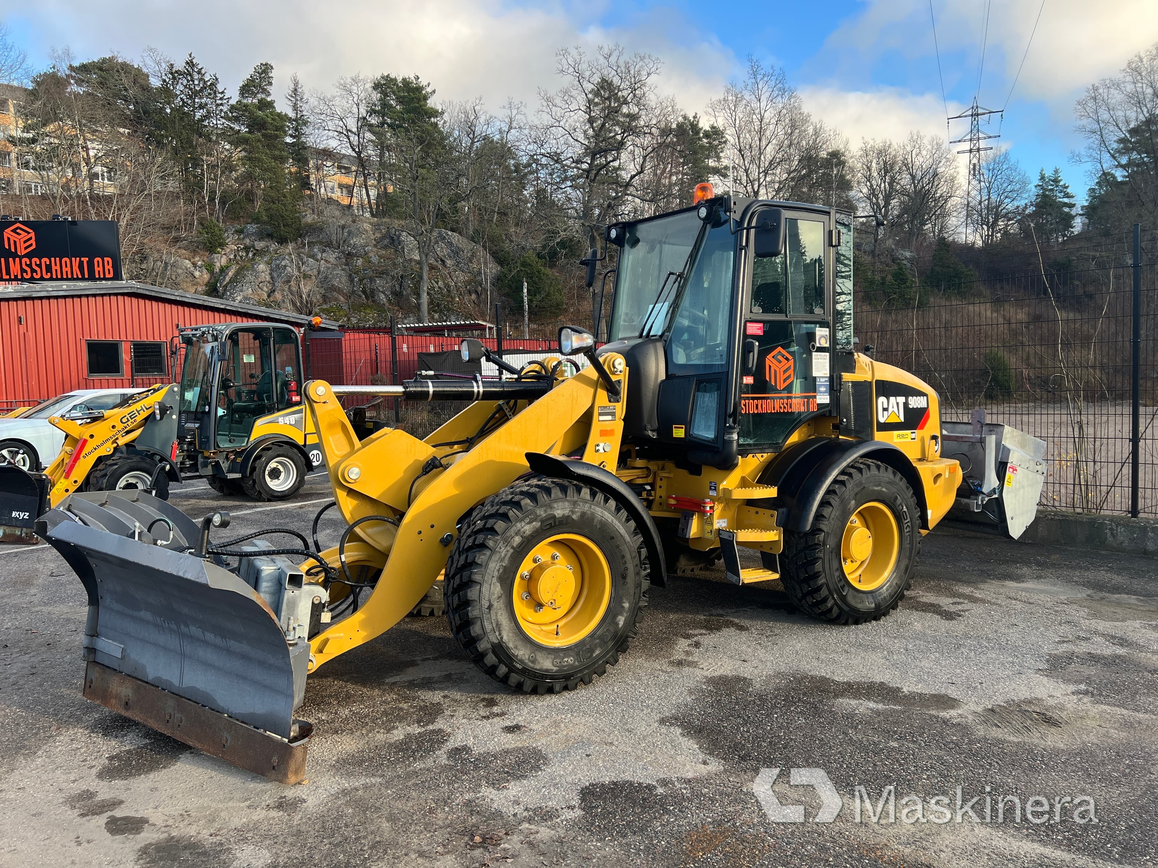 Hjullastare CAT 908M med snöutrustning