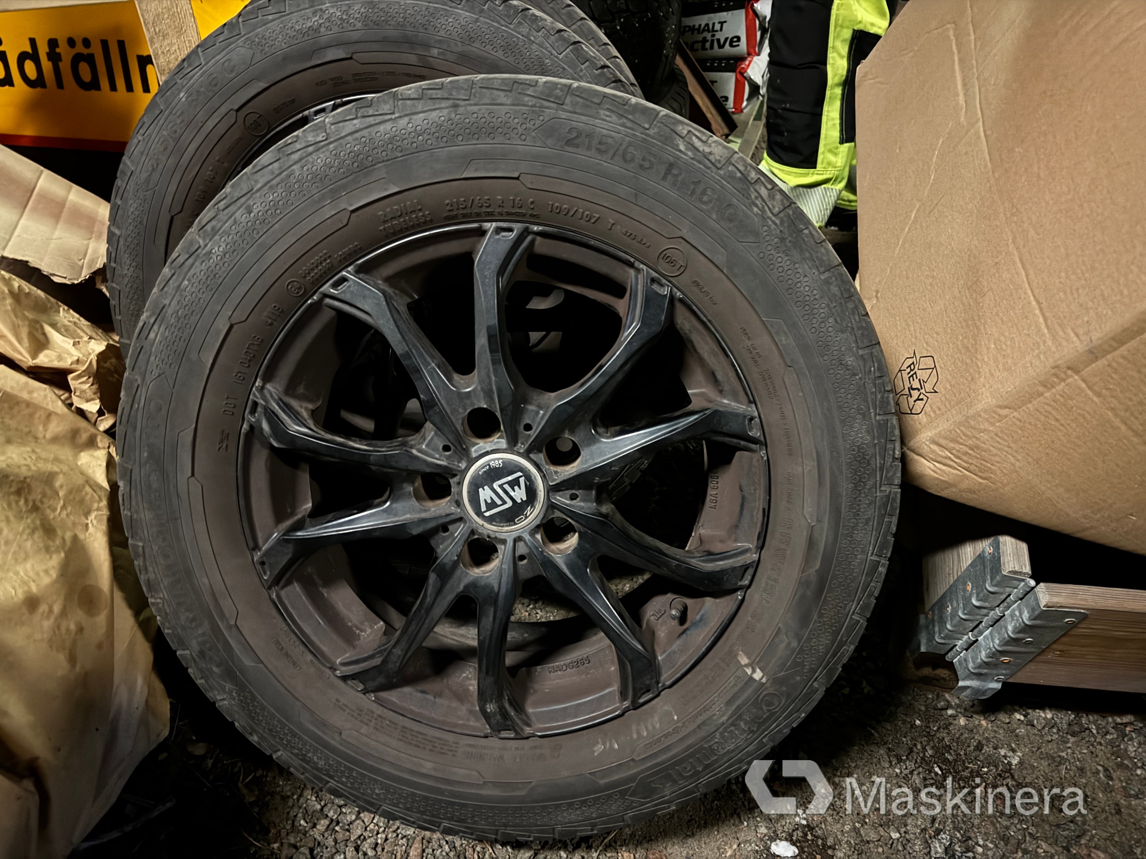 Sommardäck Continental 215/65 R16C