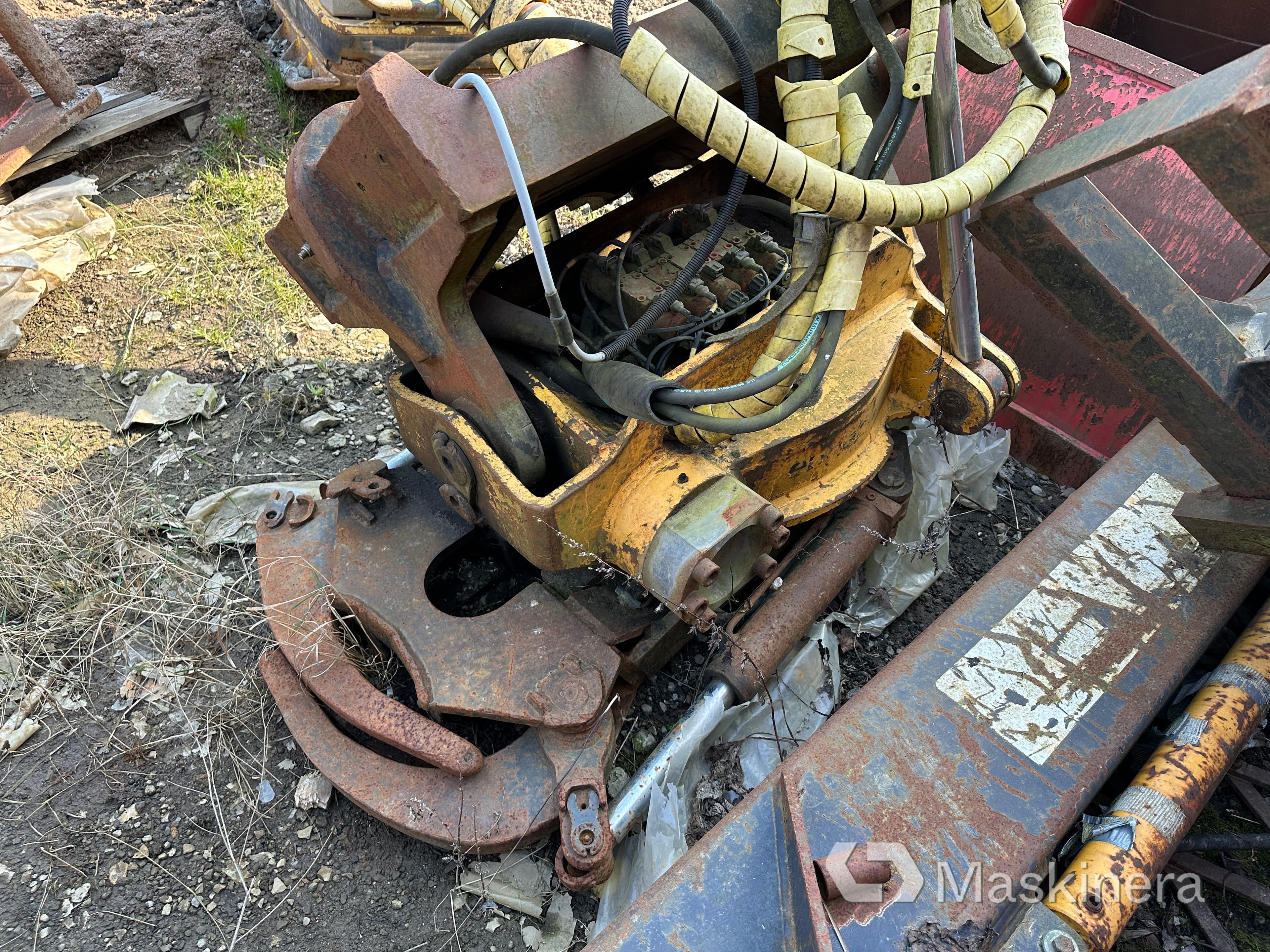 Tiltrotator Engcon B27