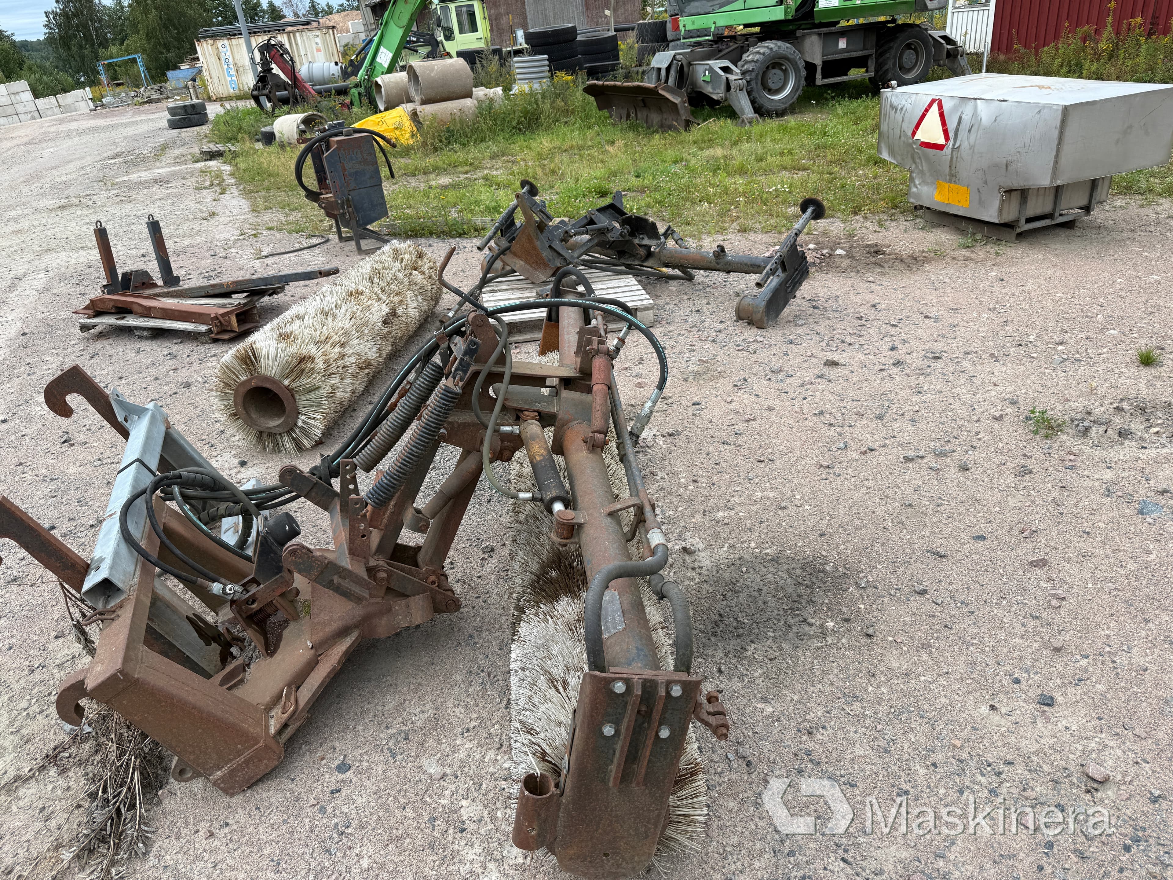 Sopvals Holms SBHL-T220 med vattentank och hydraultank