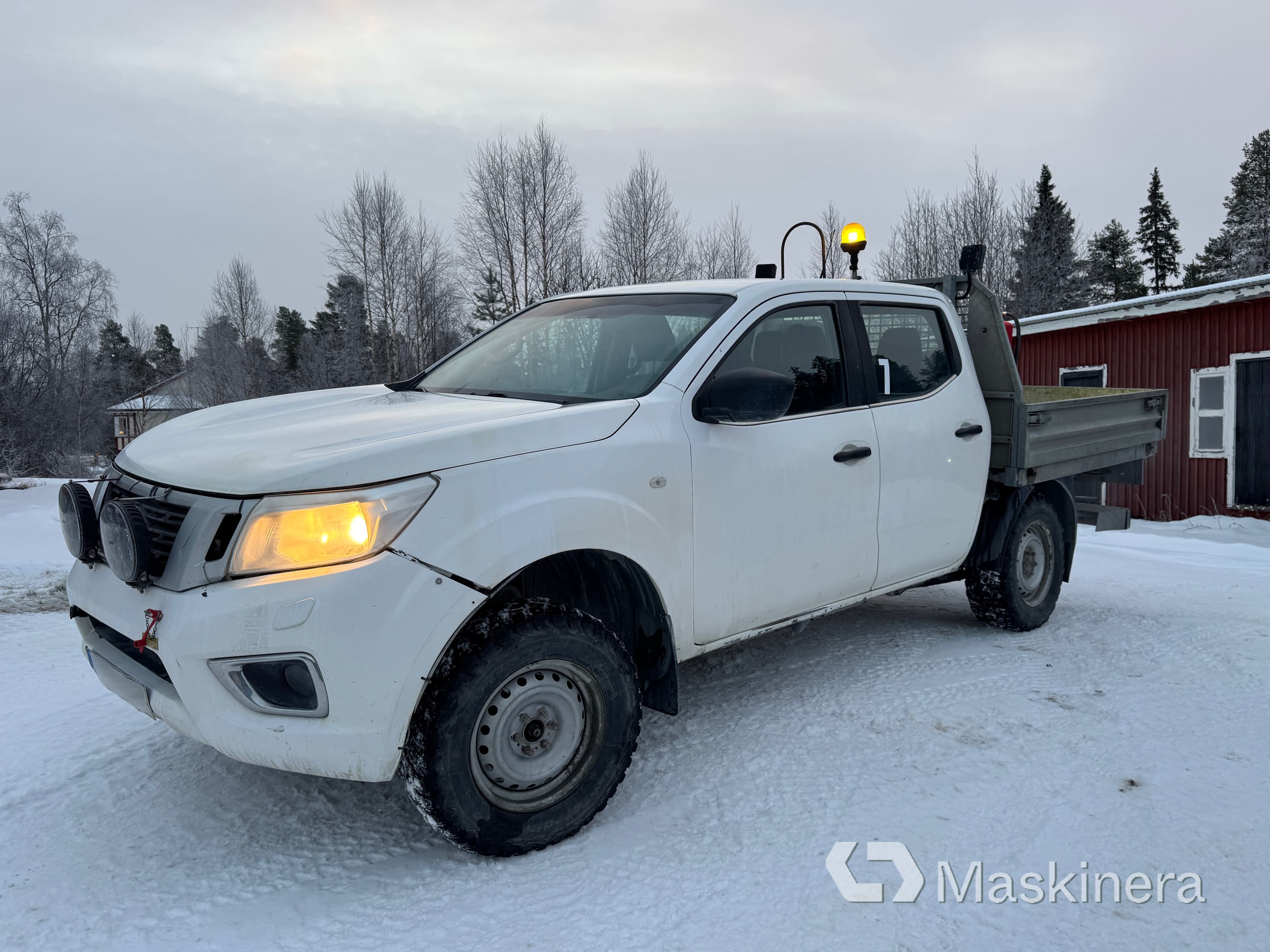 Pickup Nissan Navara med flak
